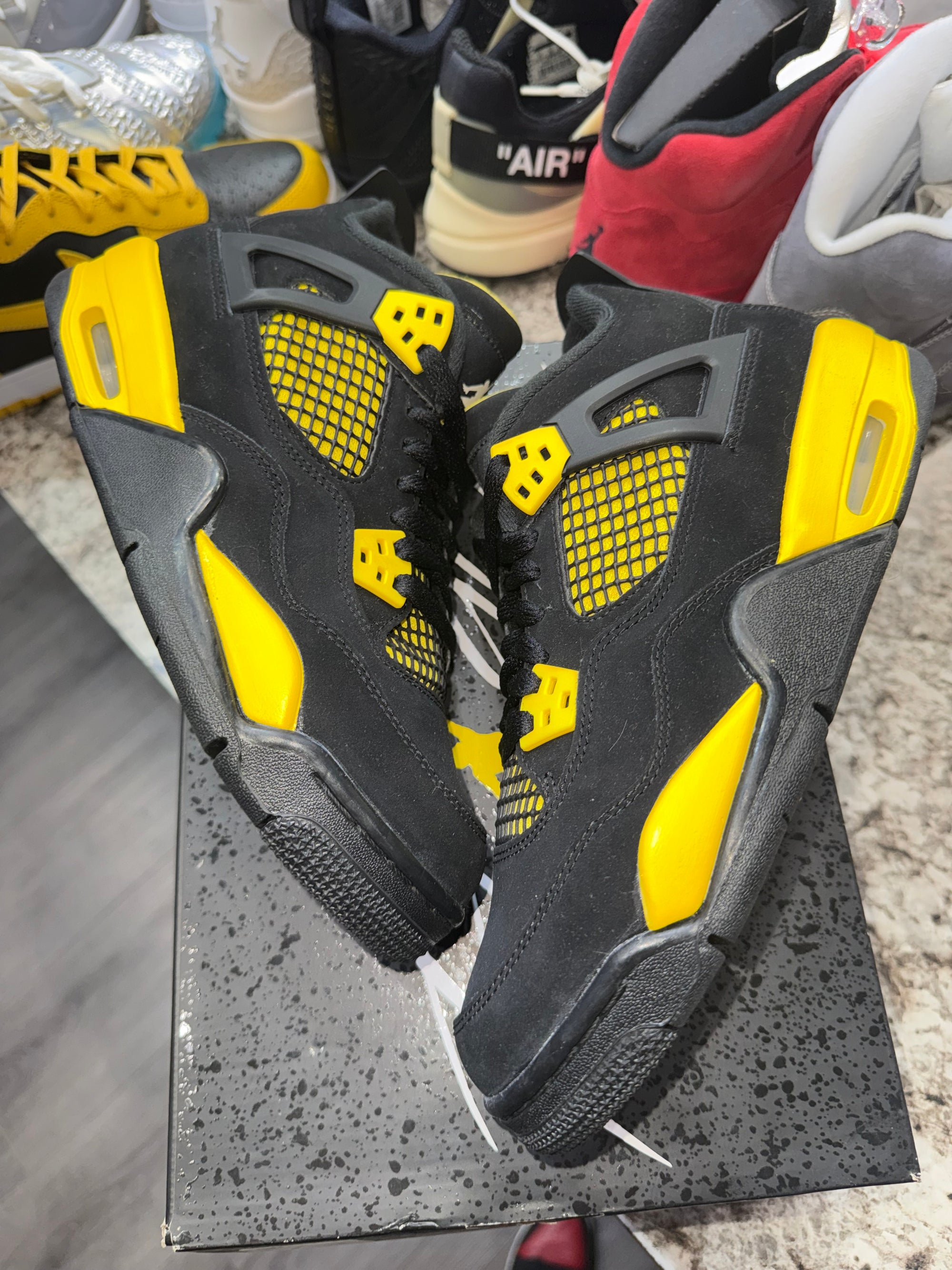 Jordan 4 Retro Thunder (2023) (GS)