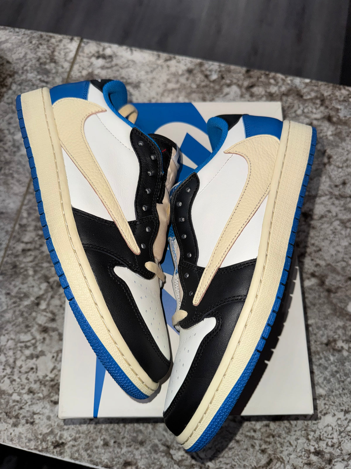 Jordan 1 Retro Low OG SP Fragment x Travis Scott