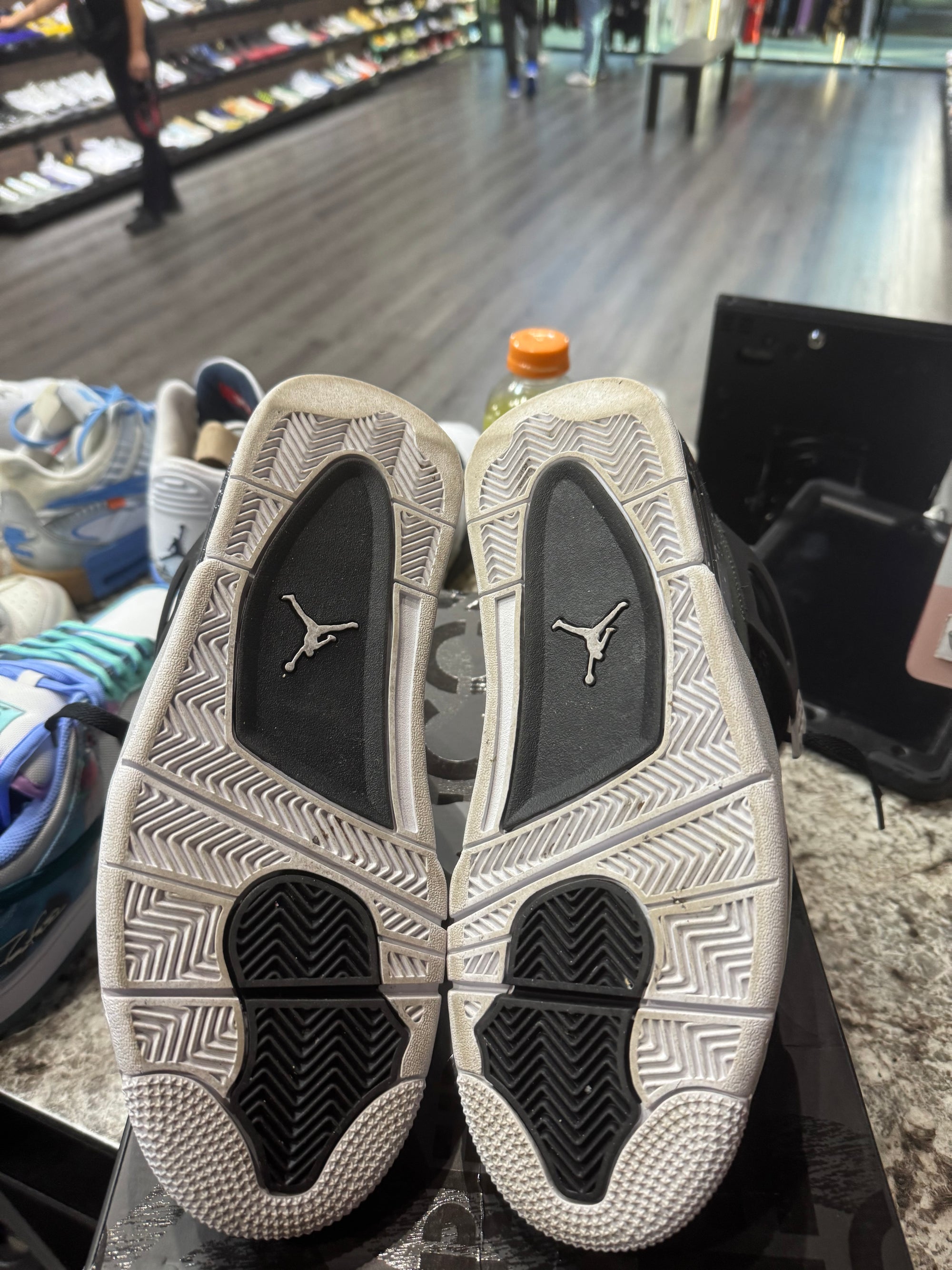 Jordan 4 Retro Fear (2024) (Damaged Box)