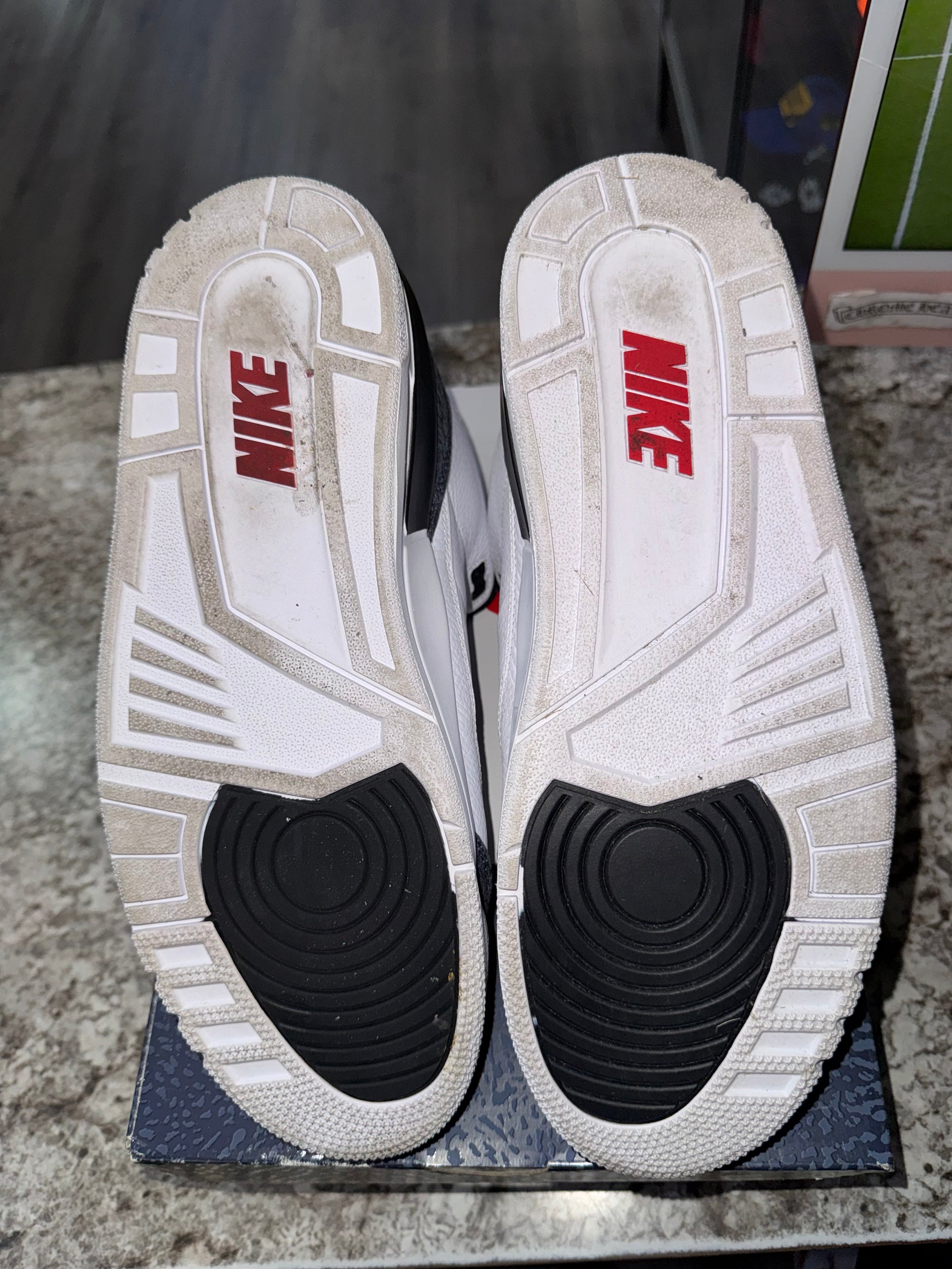 Jordan 3 Retro SE Fire Red Denim (2020)