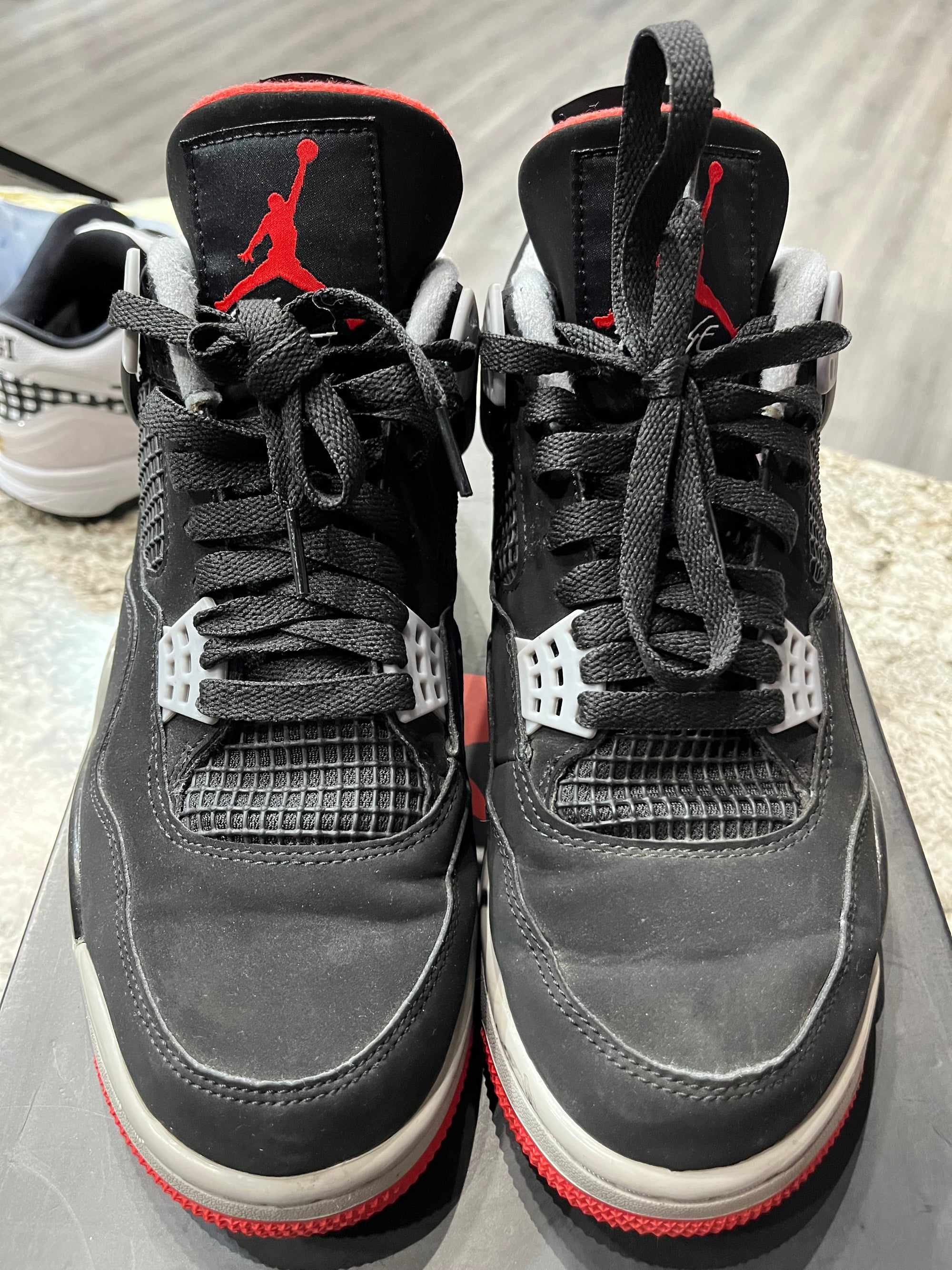 Jordan 4 Retro Bred (2019)