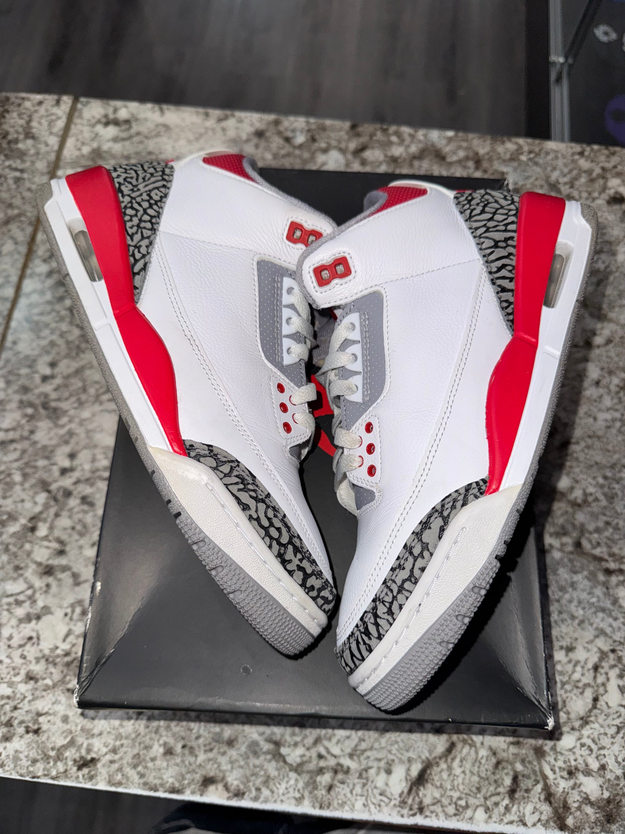 Jordan 3 Retro Fire Red (2022)