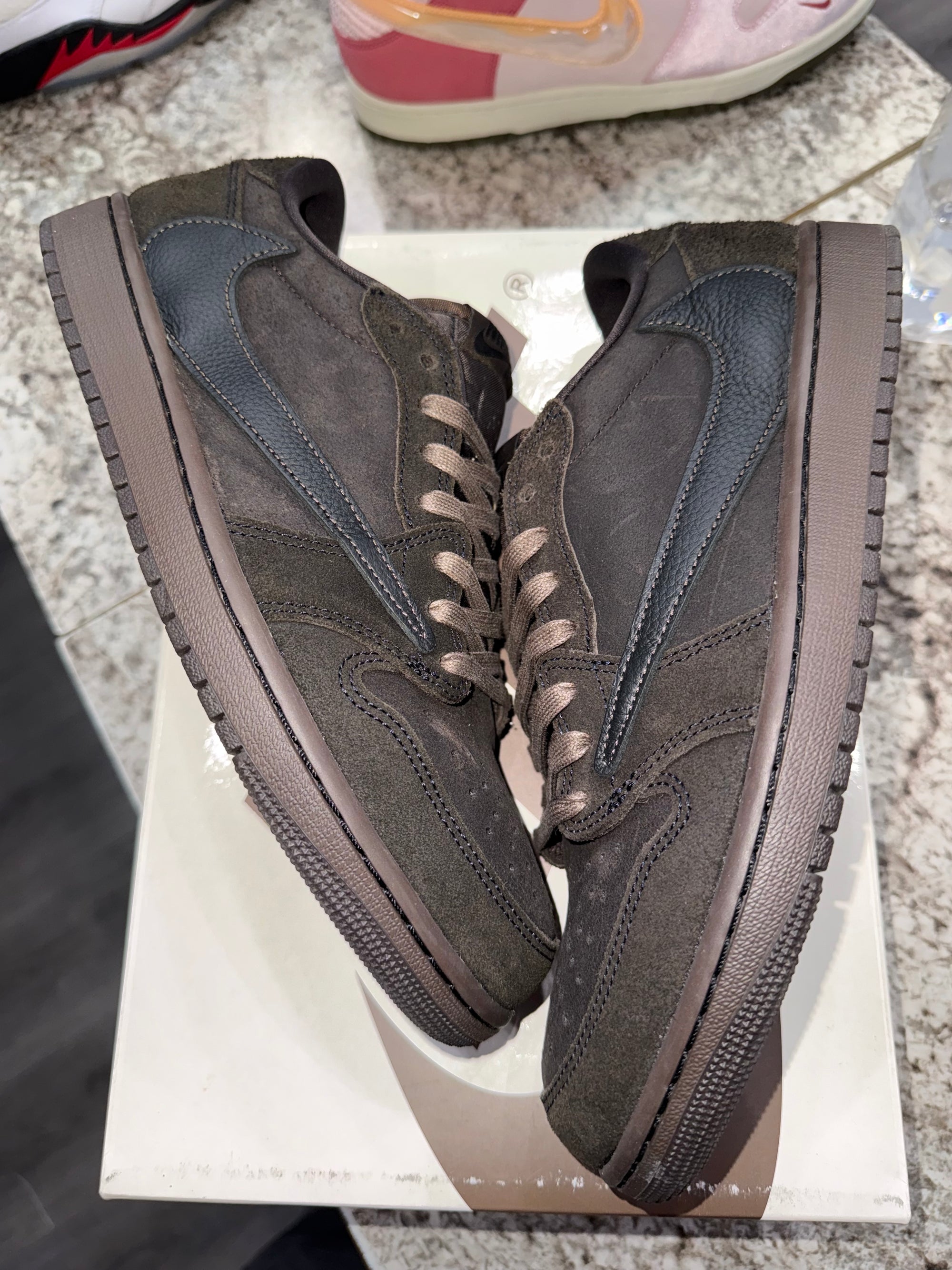 Jordan 1 Retro Low OG SP Travis Scott Velvet Brown