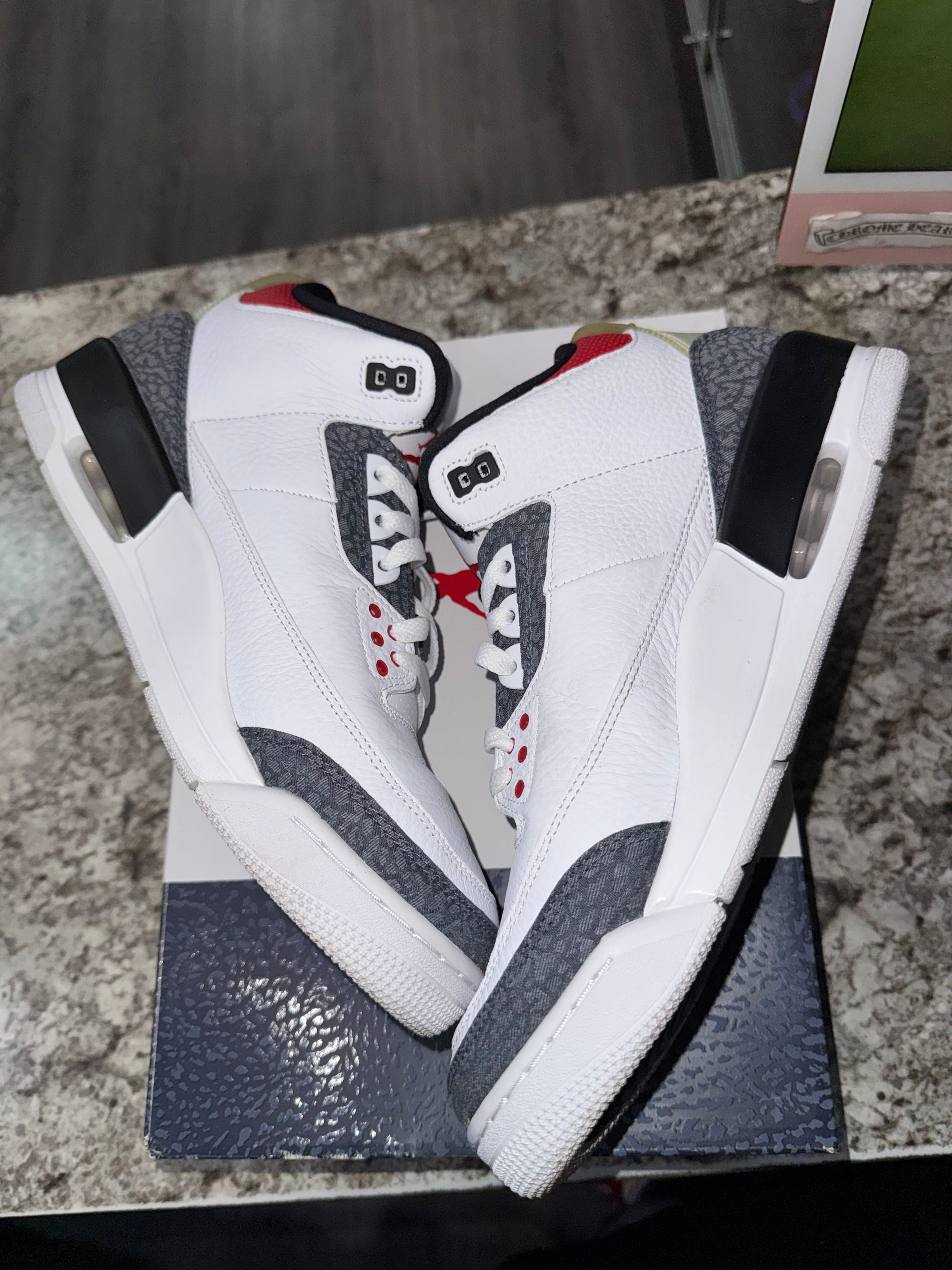 Jordan 3 Retro SE Fire Red Denim (2020)