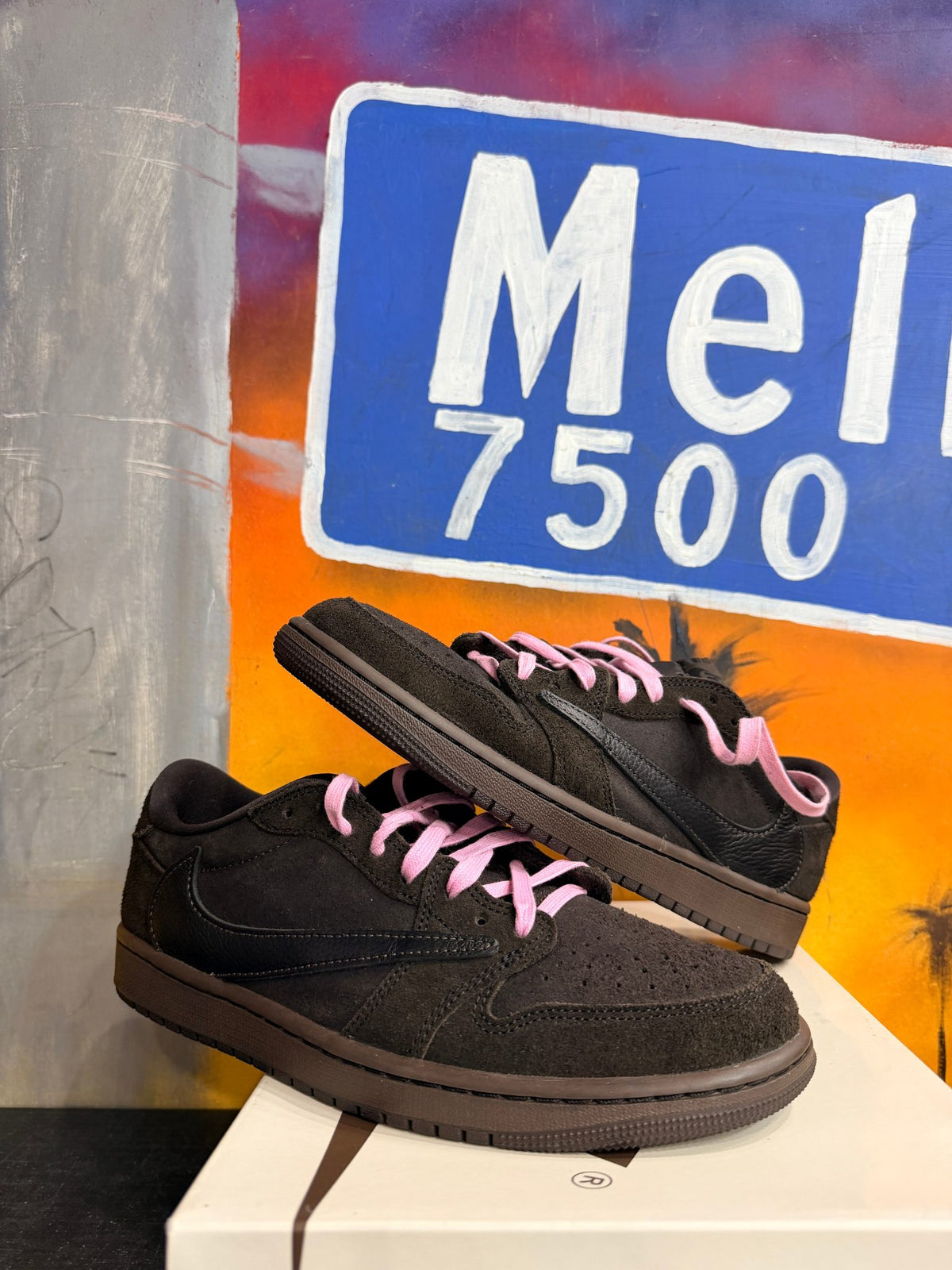 Jordan 1 Retro Low OG SP Travis Scott Velvet Brown