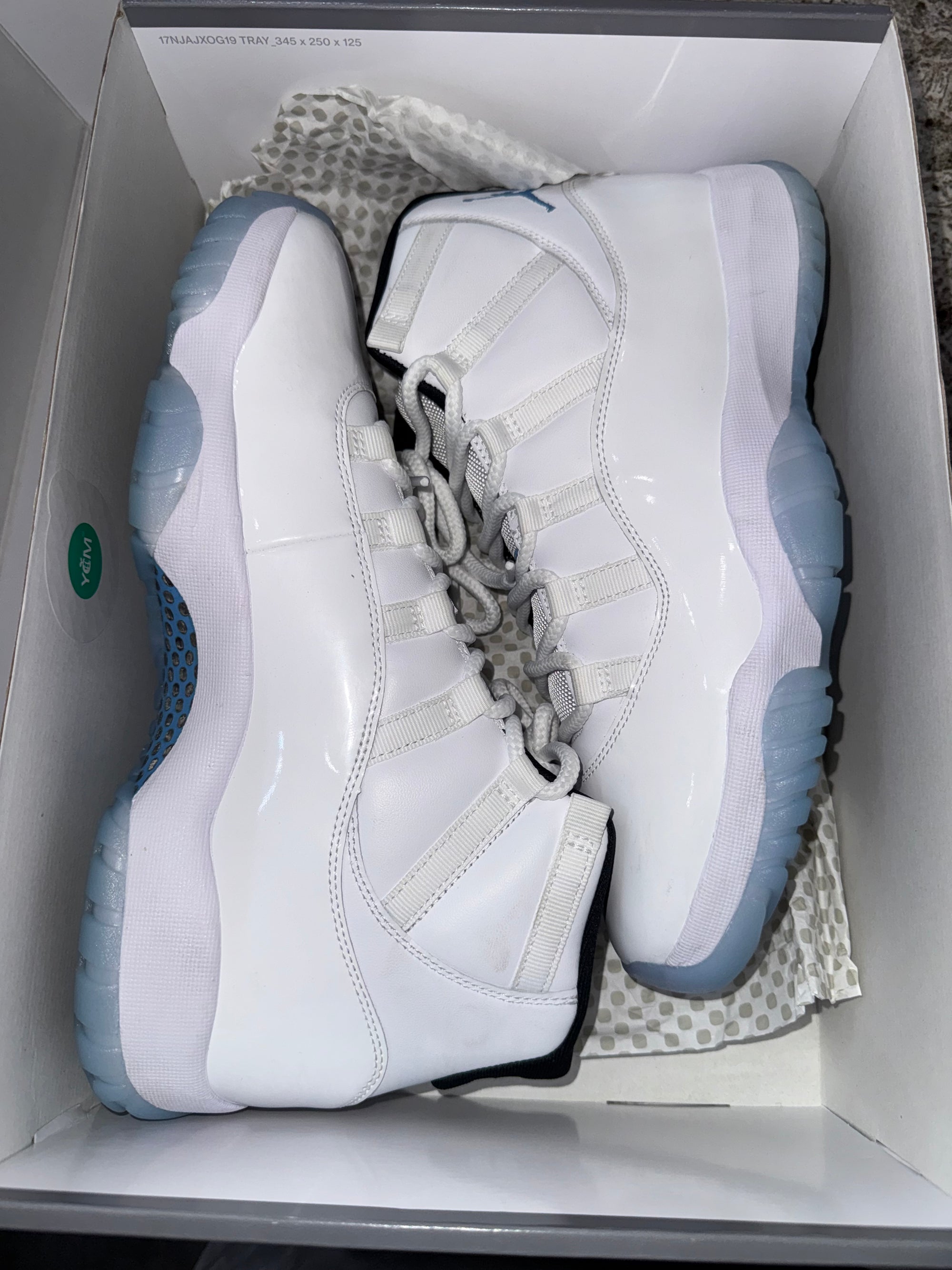 Jordan 11 Retro Legend Blue (2024)