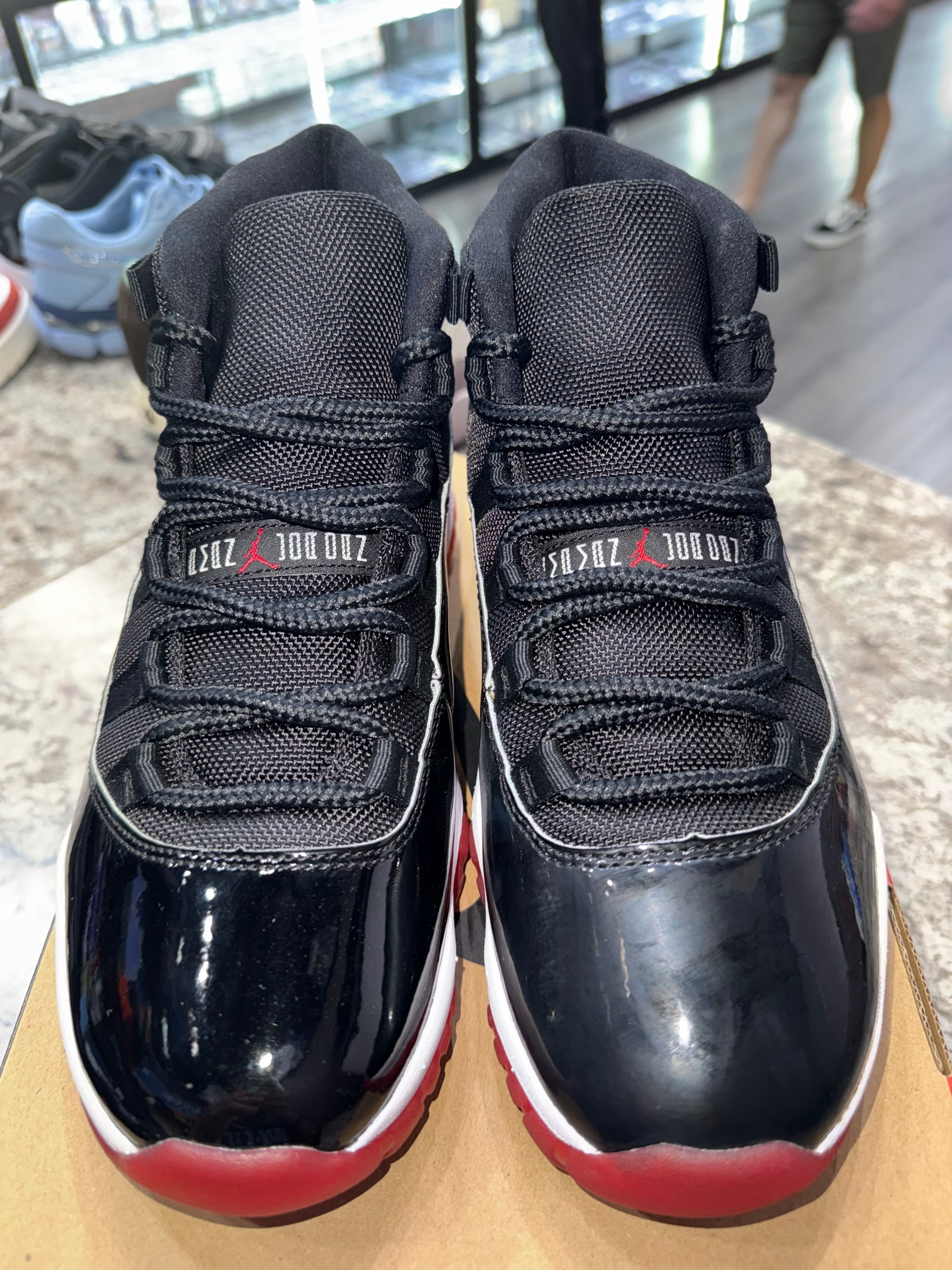 Jordan 11 Retro Playoffs Bred (2019)