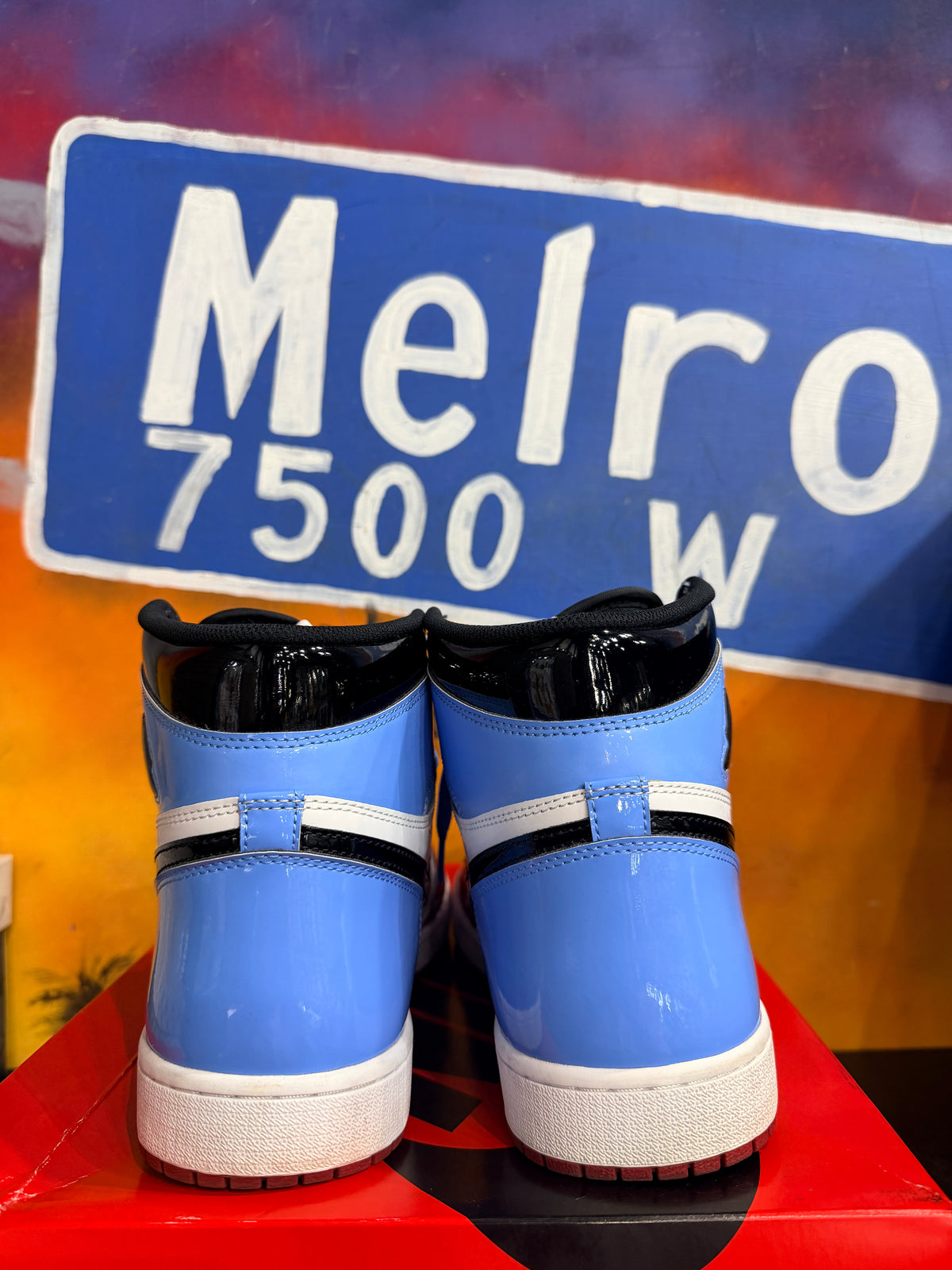 Jordan 1 Retro High Fearless UNC Chicago