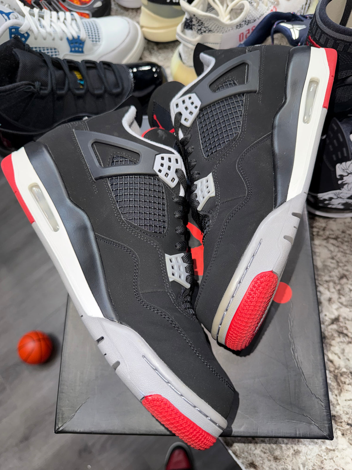 Jordan 4 Retro Bred (2019)