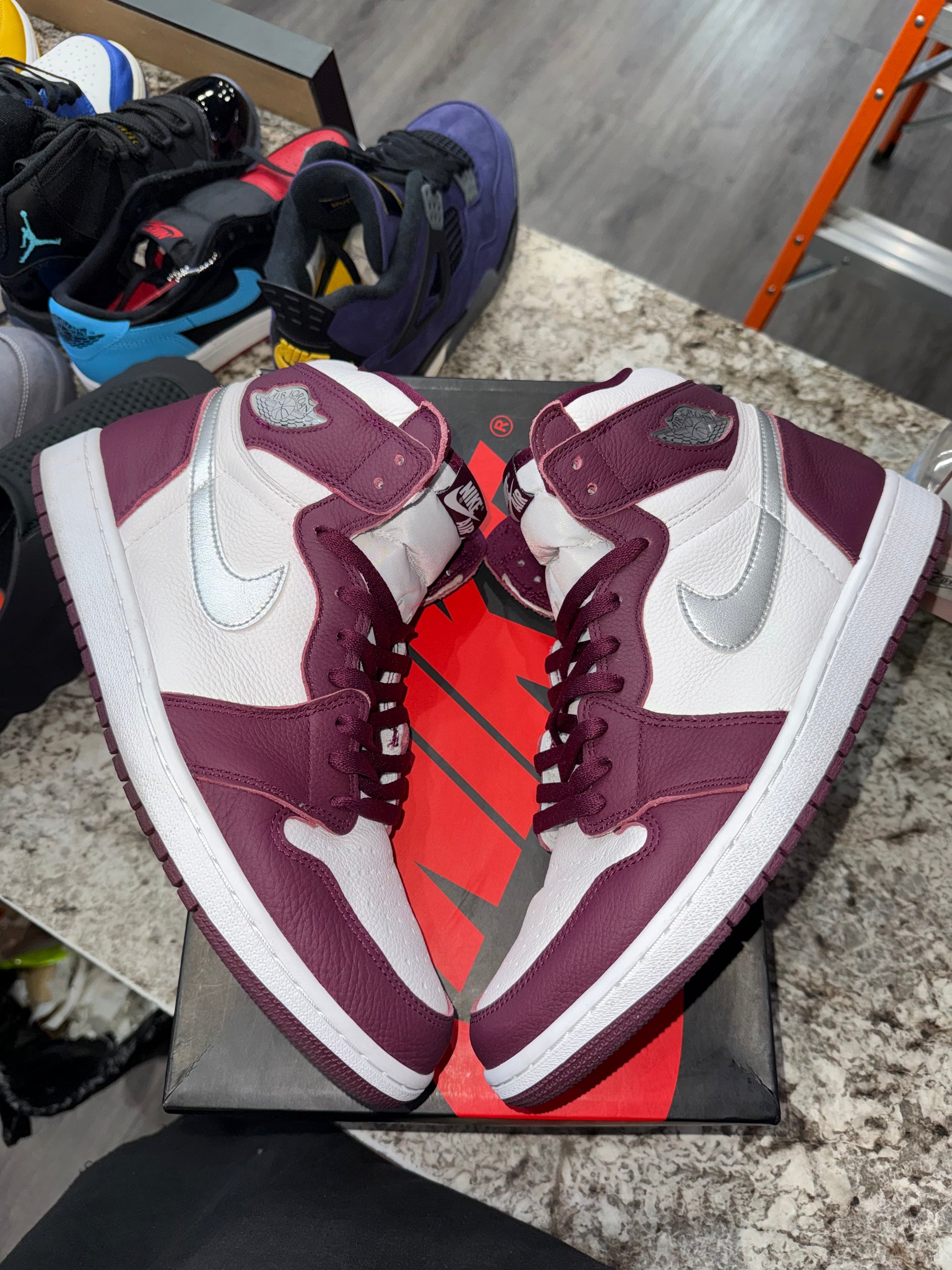 Jordan 1 Retro High OG Bordeaux