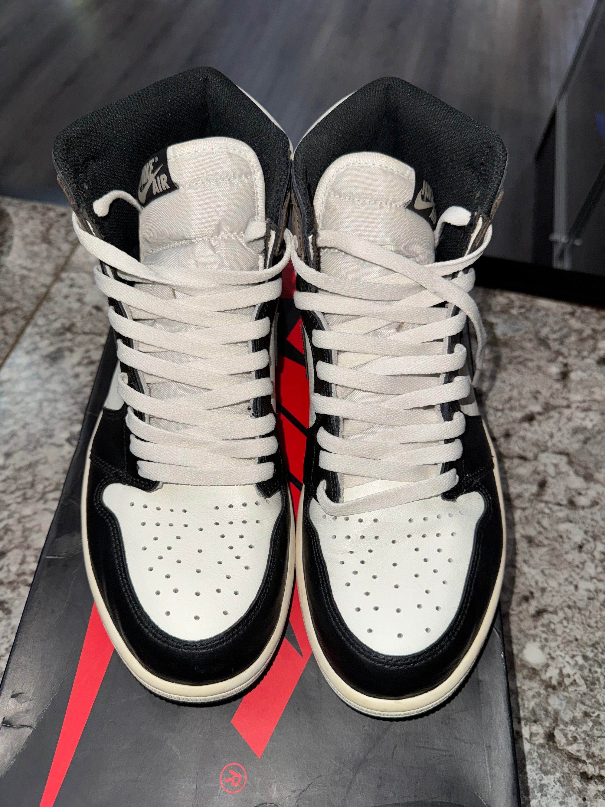 Jordan 1 Retro High Dark Mocha