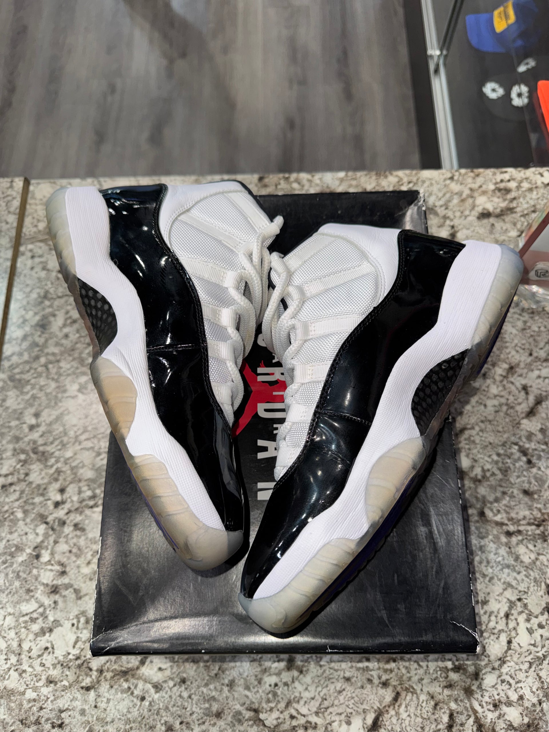 Jordan 11 Retro Concord (2018)