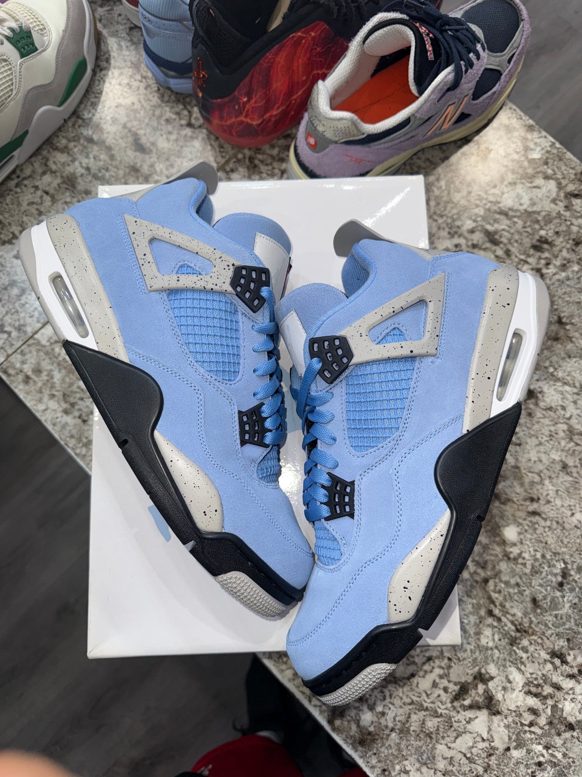 Jordan 4 Retro University Blue