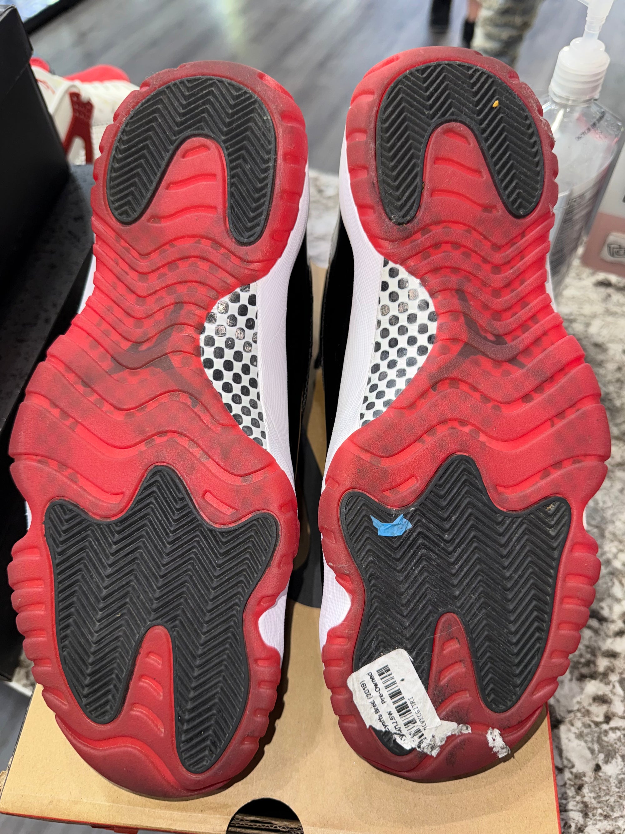 Jordan 11 Retro Playoffs Bred (2019)