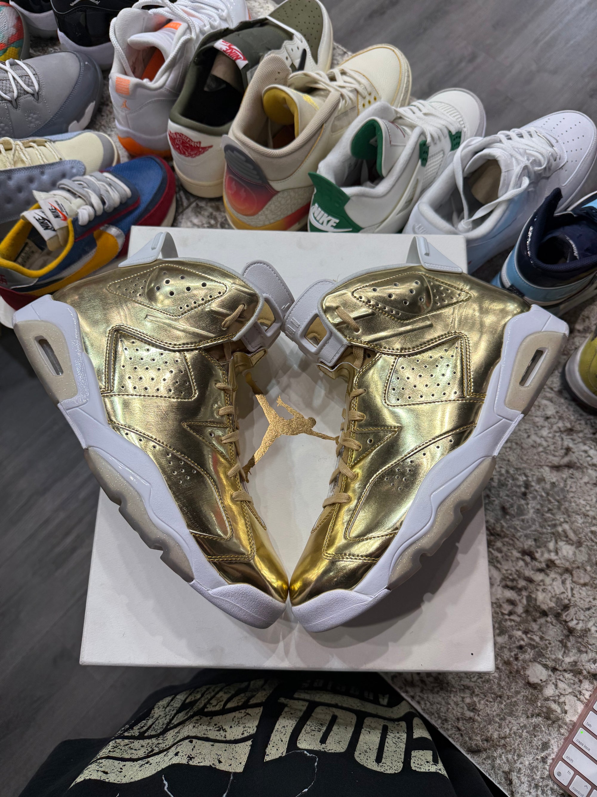 Jordan 6 Retro Pinnacle Metallic Gold
