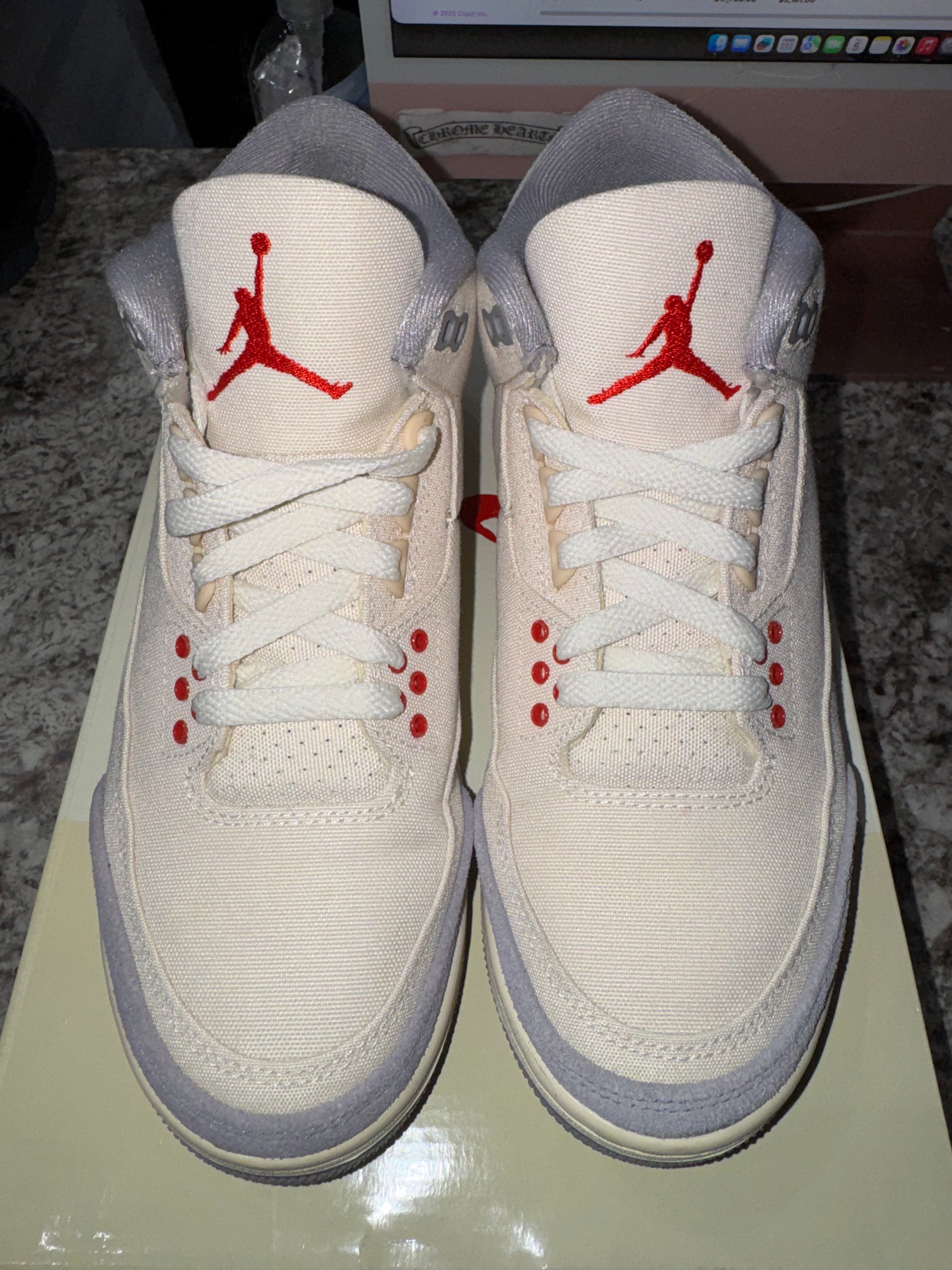 Jordan 3 Retro Muslin (DAMAGED BOX)