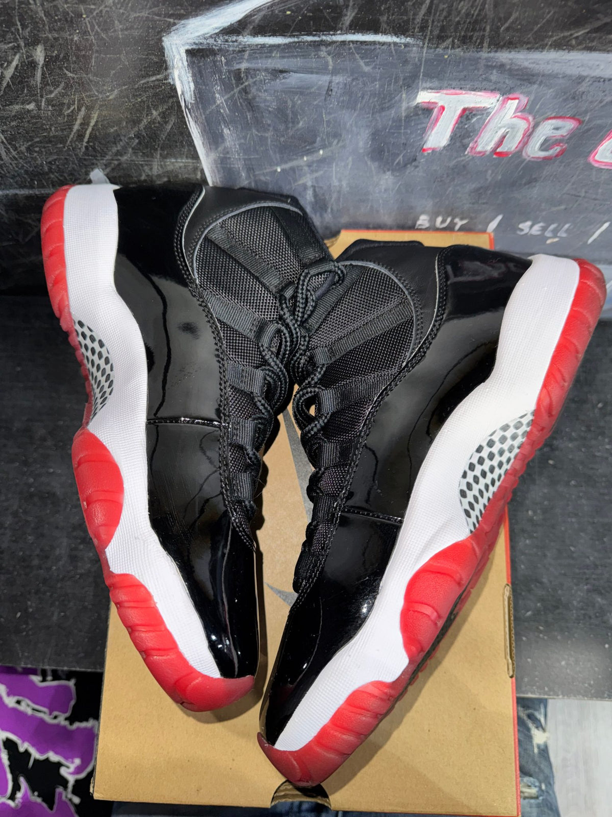 Jordan 11 Retro Playoffs Bred (2019)