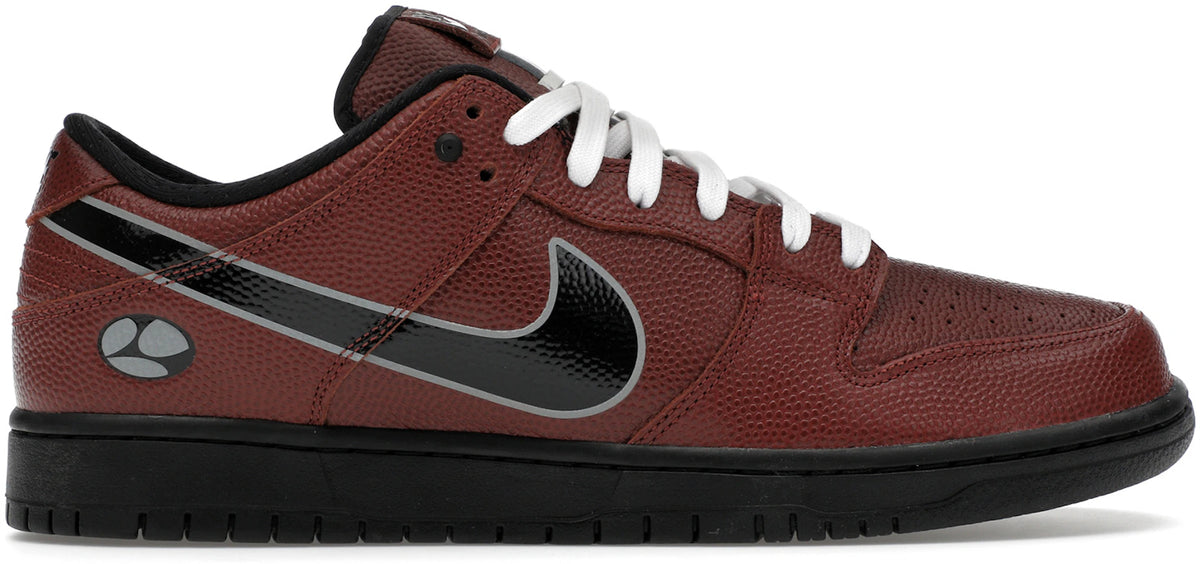 Nike SB Dunk Low Limosine Skateboards