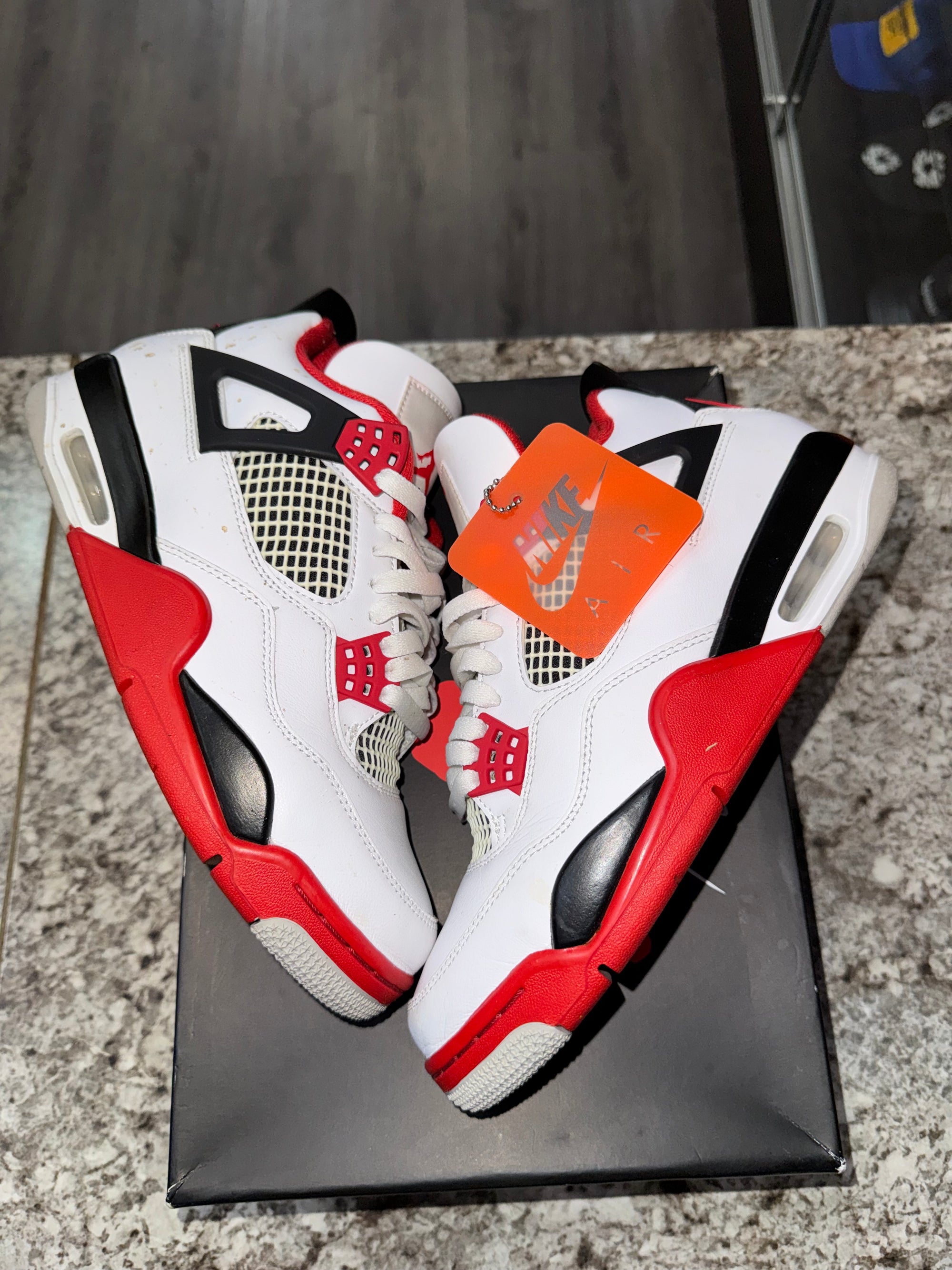 Jordan 4 Retro Fire Red (2020)