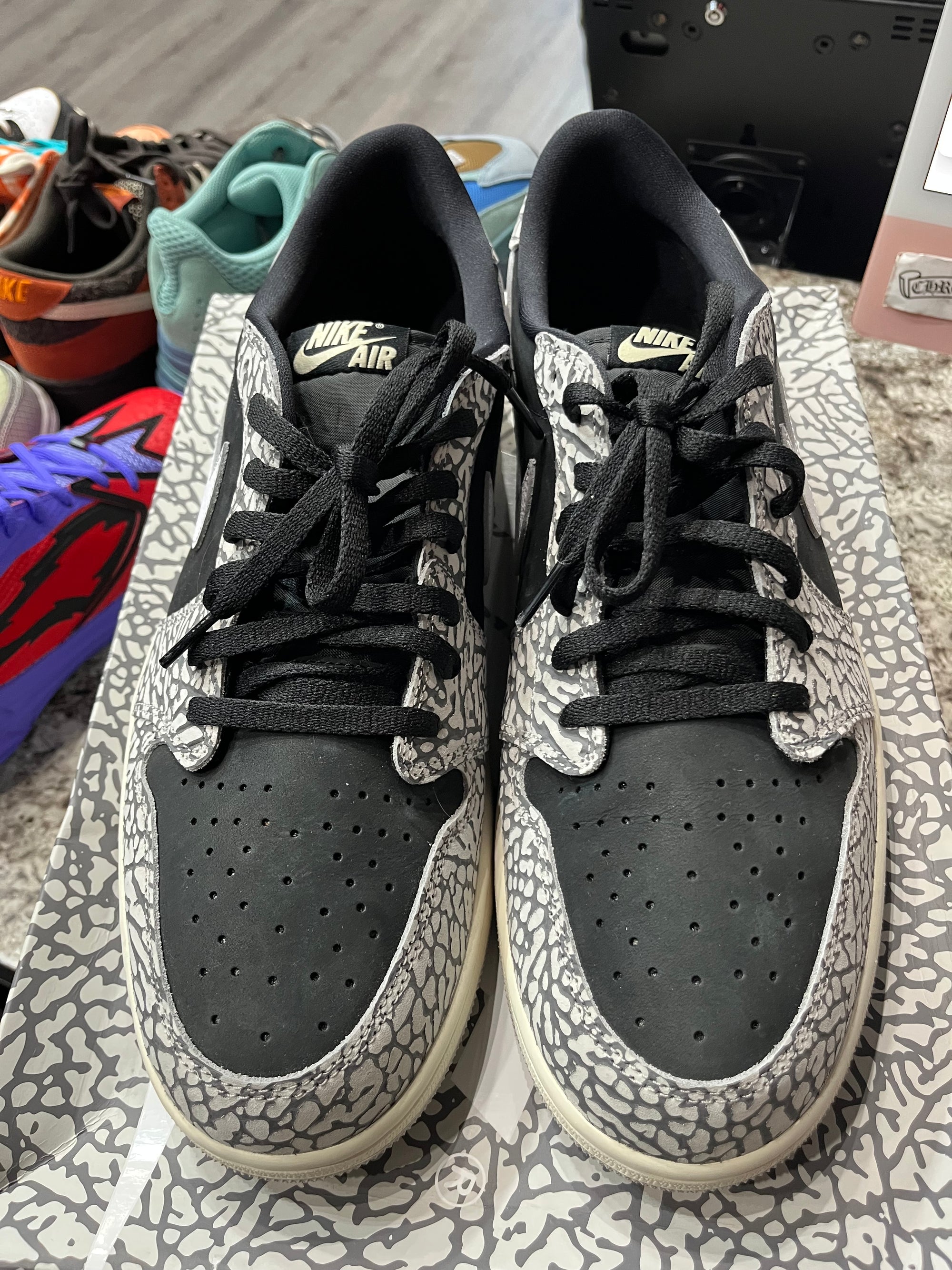 Jordan 1 Retro Low OG Black Cement