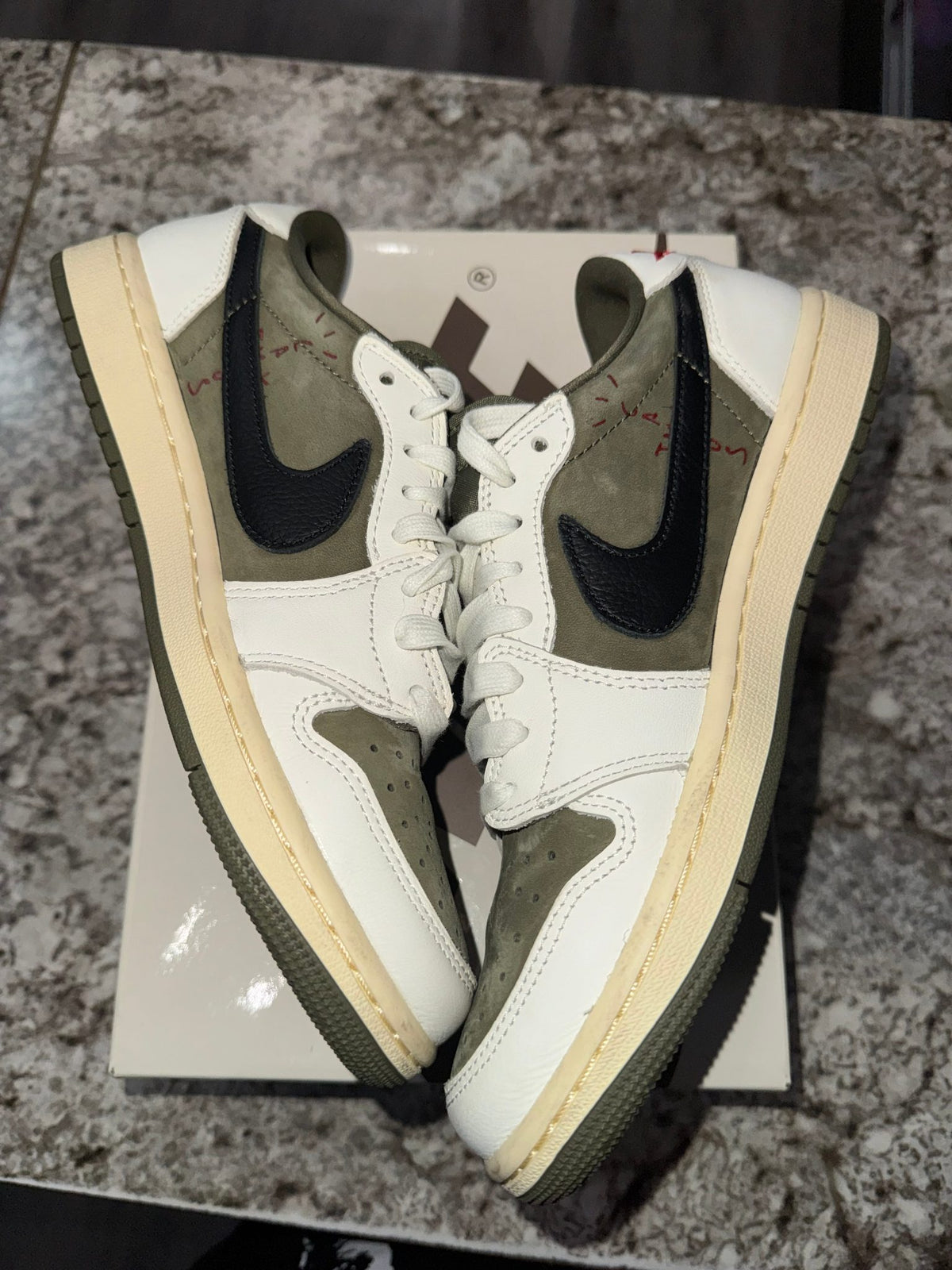 Jordan 1 Retro Low OG SP Travis Scott Medium Olive