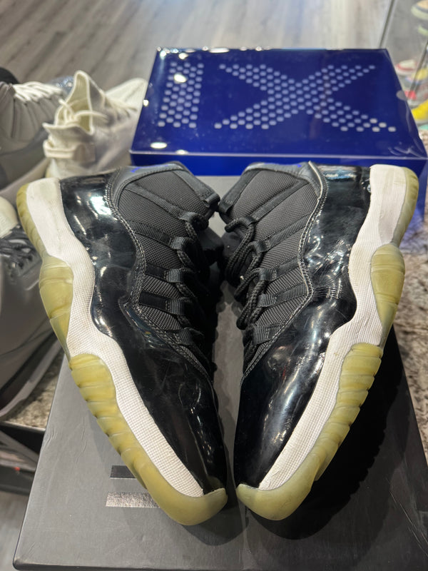 Jordan 11 Retro Space Jam (2016)