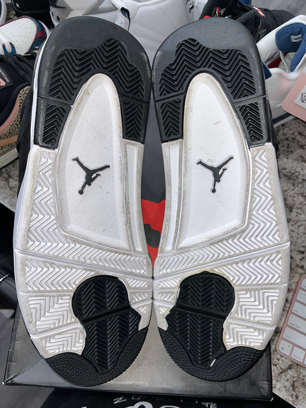 Jordan 4 Retro Royalty