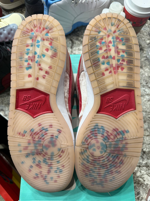 Nike SB Dunk Low StrangeLove Skateboards (DAMAGED BOX)