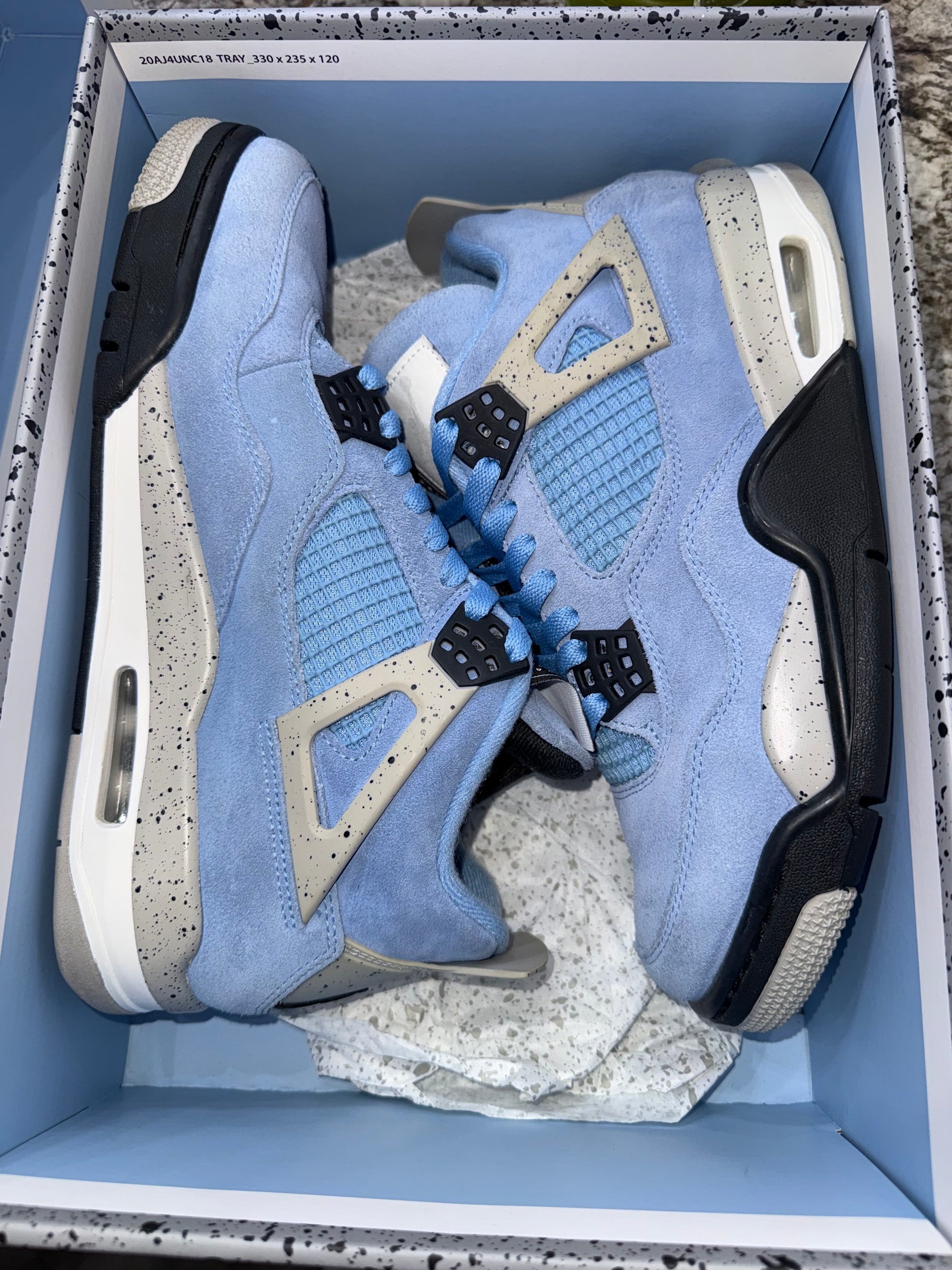 Jordan 4 Retro University Blue