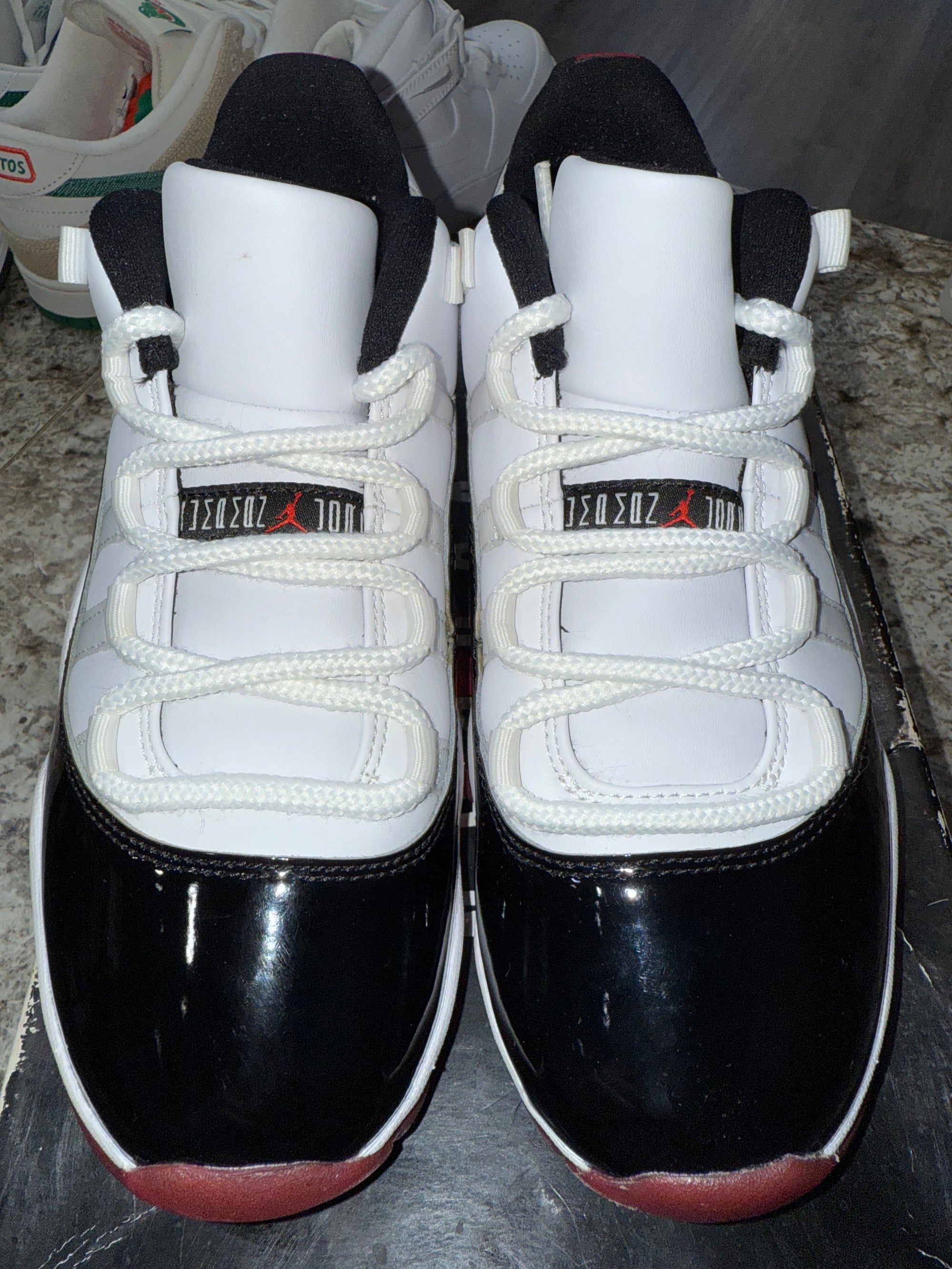 Jordan 11 Retro Low Concord Bred
