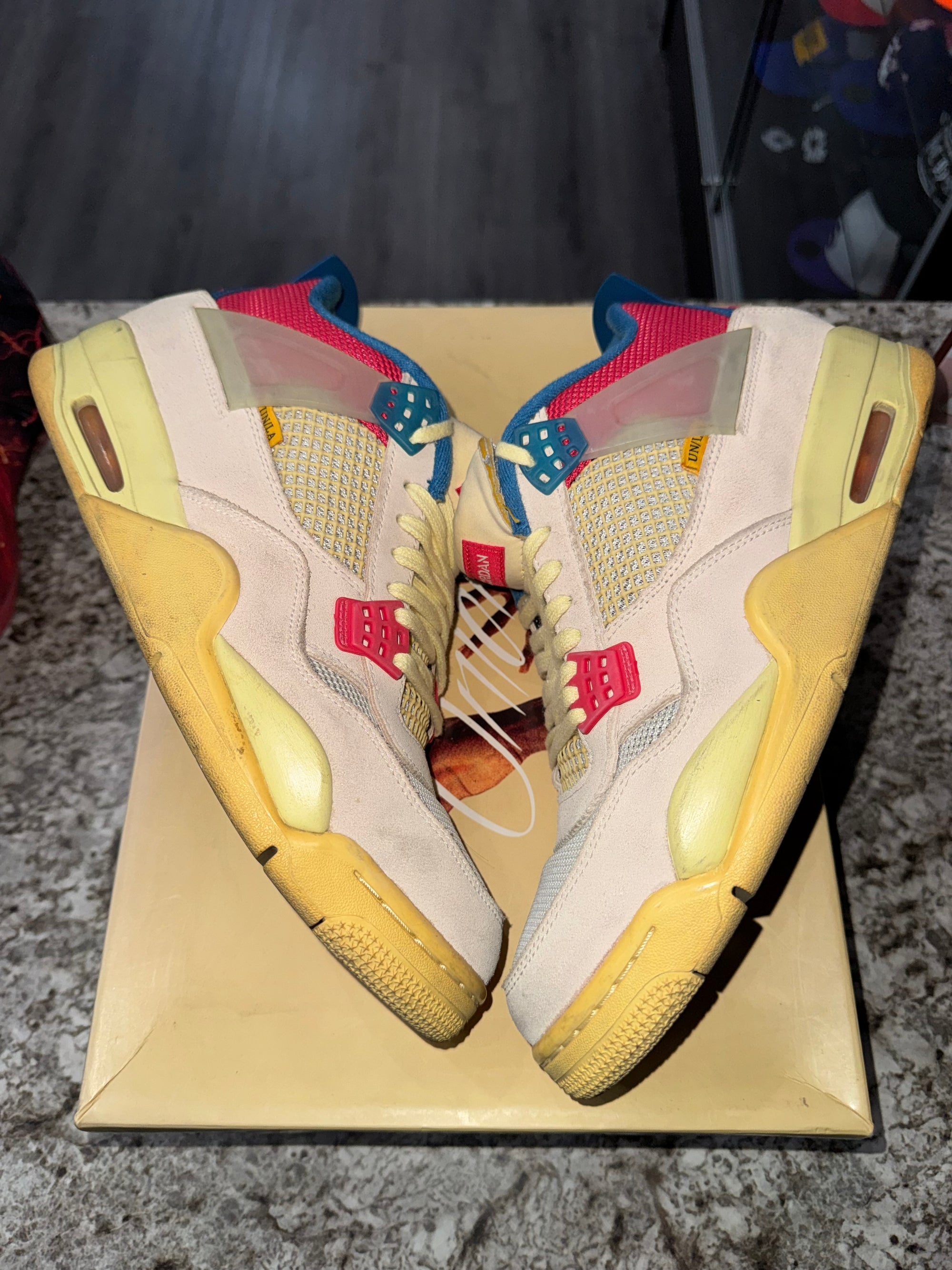 Jordan 4 Retro Union Guava Ice