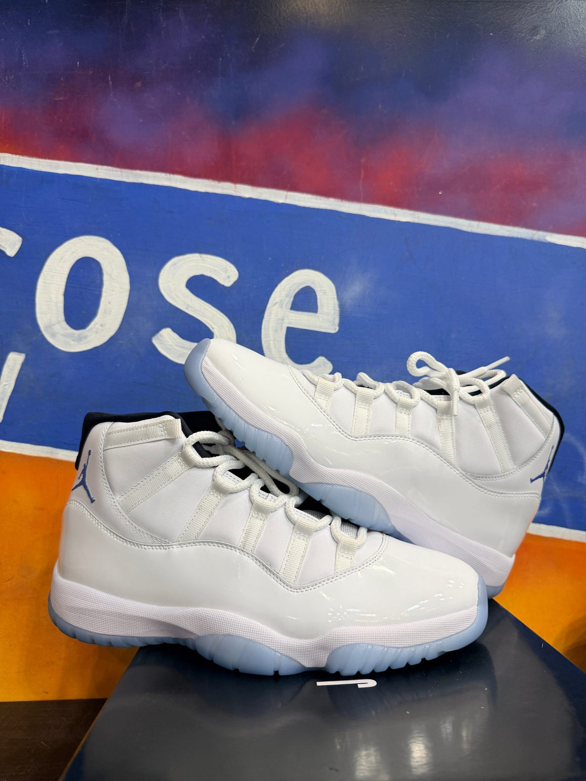 Jordan 11 Retro Legend Blue (2024)