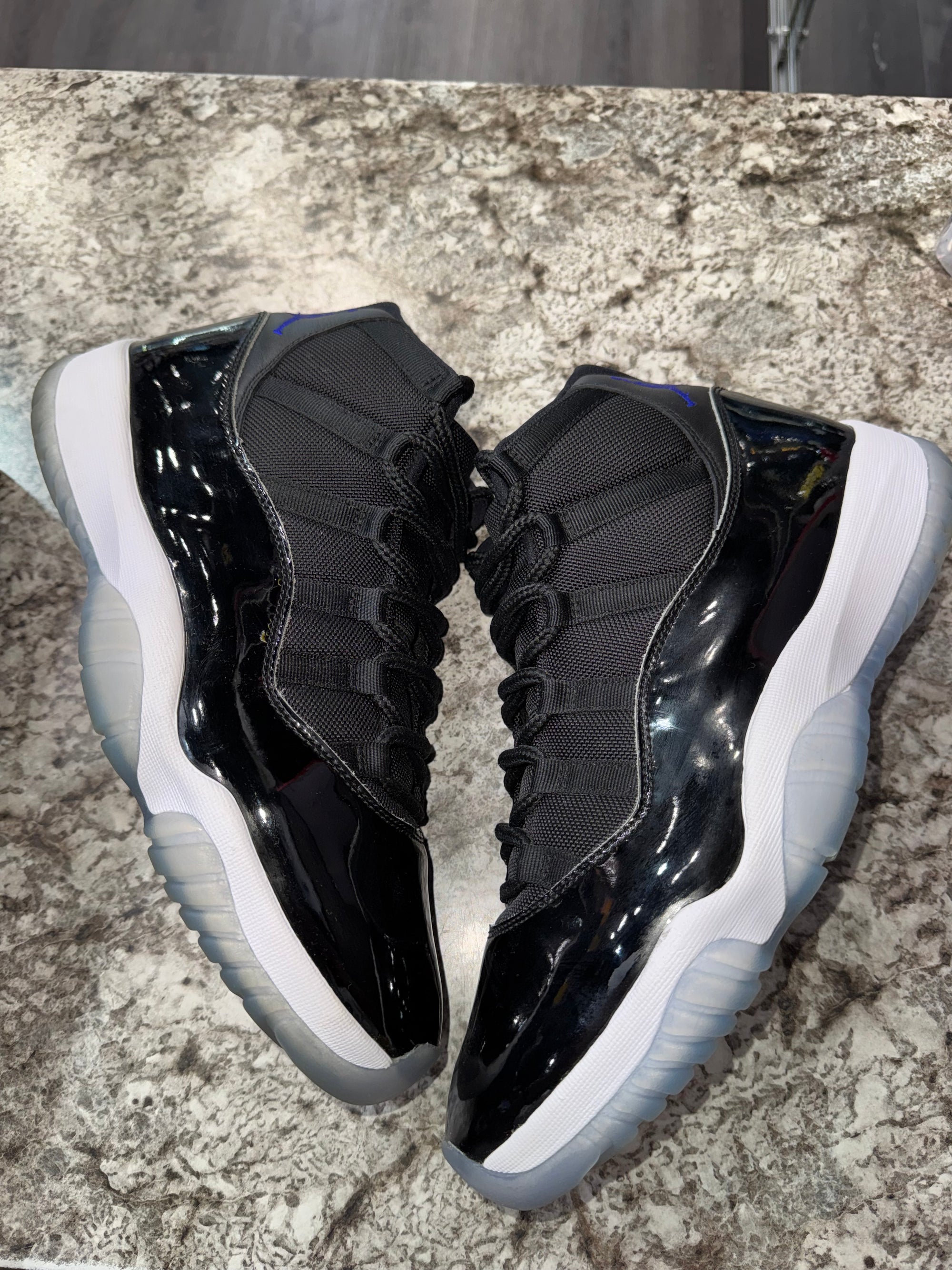Jordan 11 Retro Space Jam (2016)