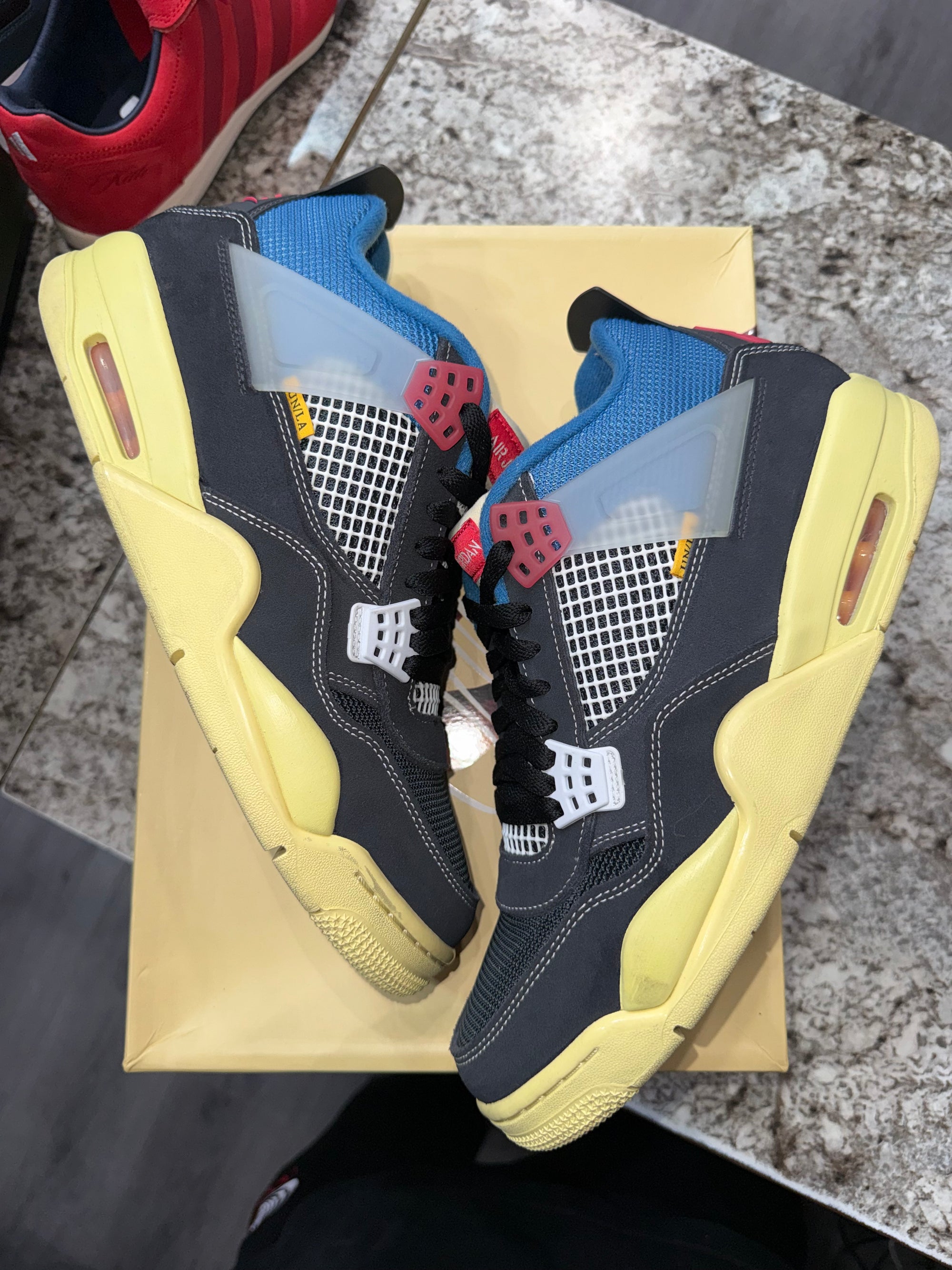Jordan 4 Retro Union Off Noir