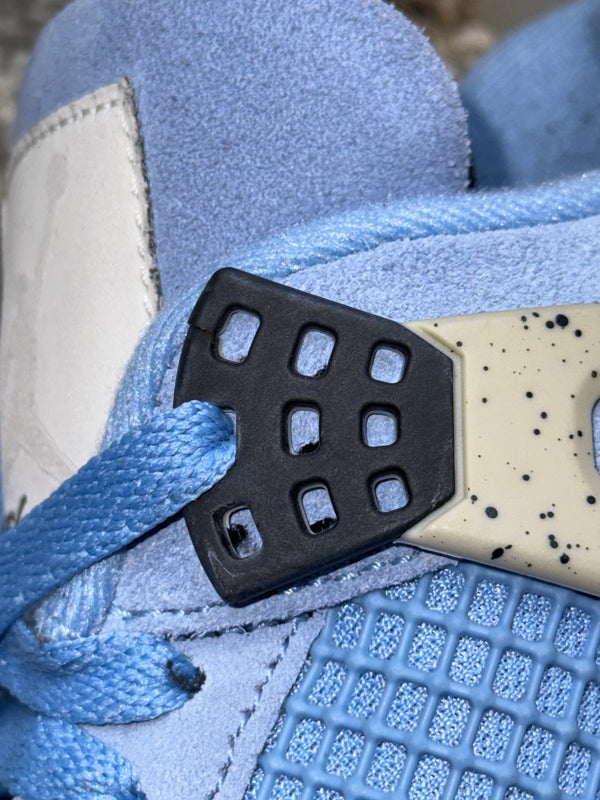 Jordan 4 Retro University Blue (NO BOX) (SLIGHT WING TEAR)