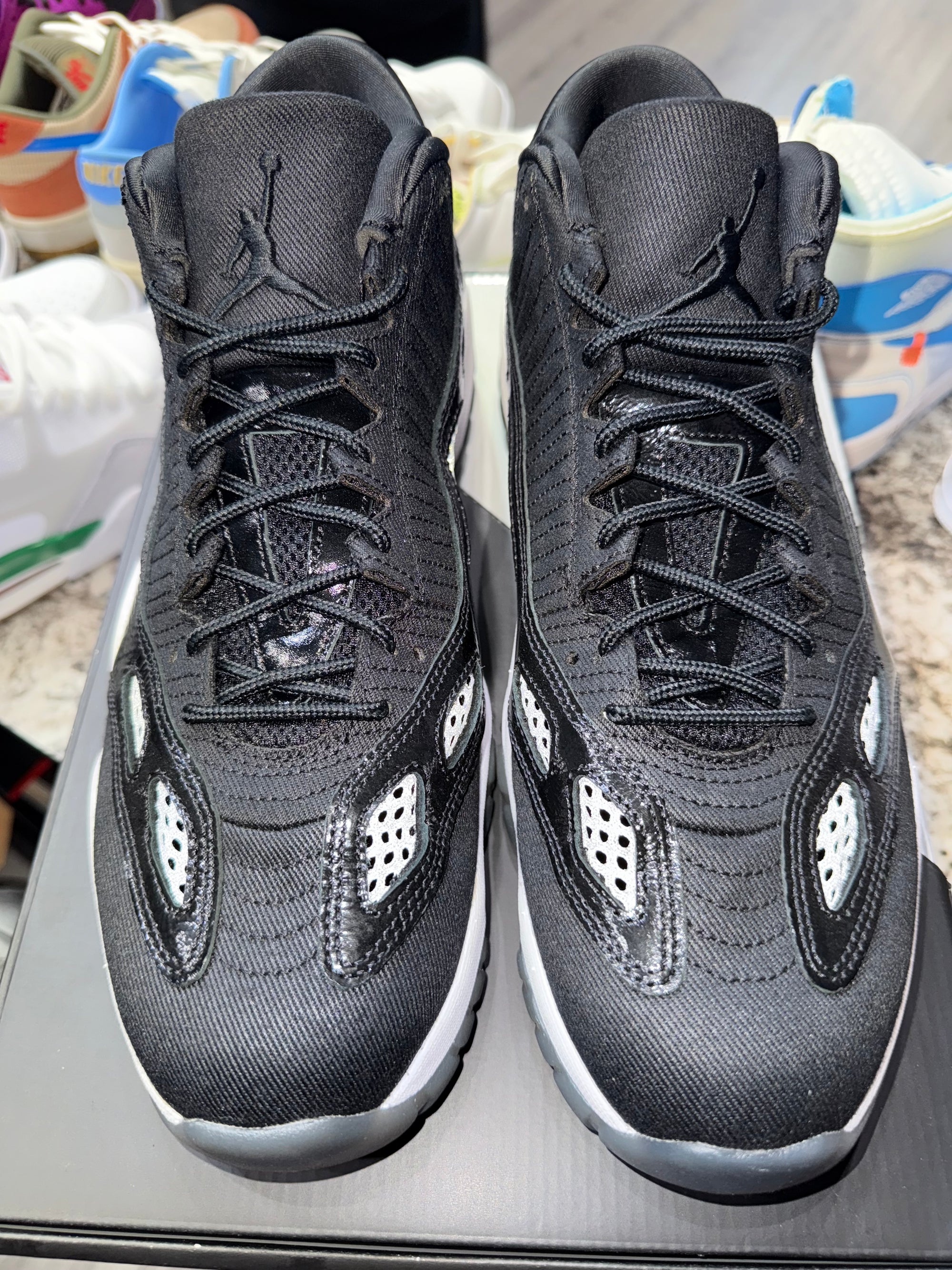 Jordan 11 Retro Low IE Craft Black White