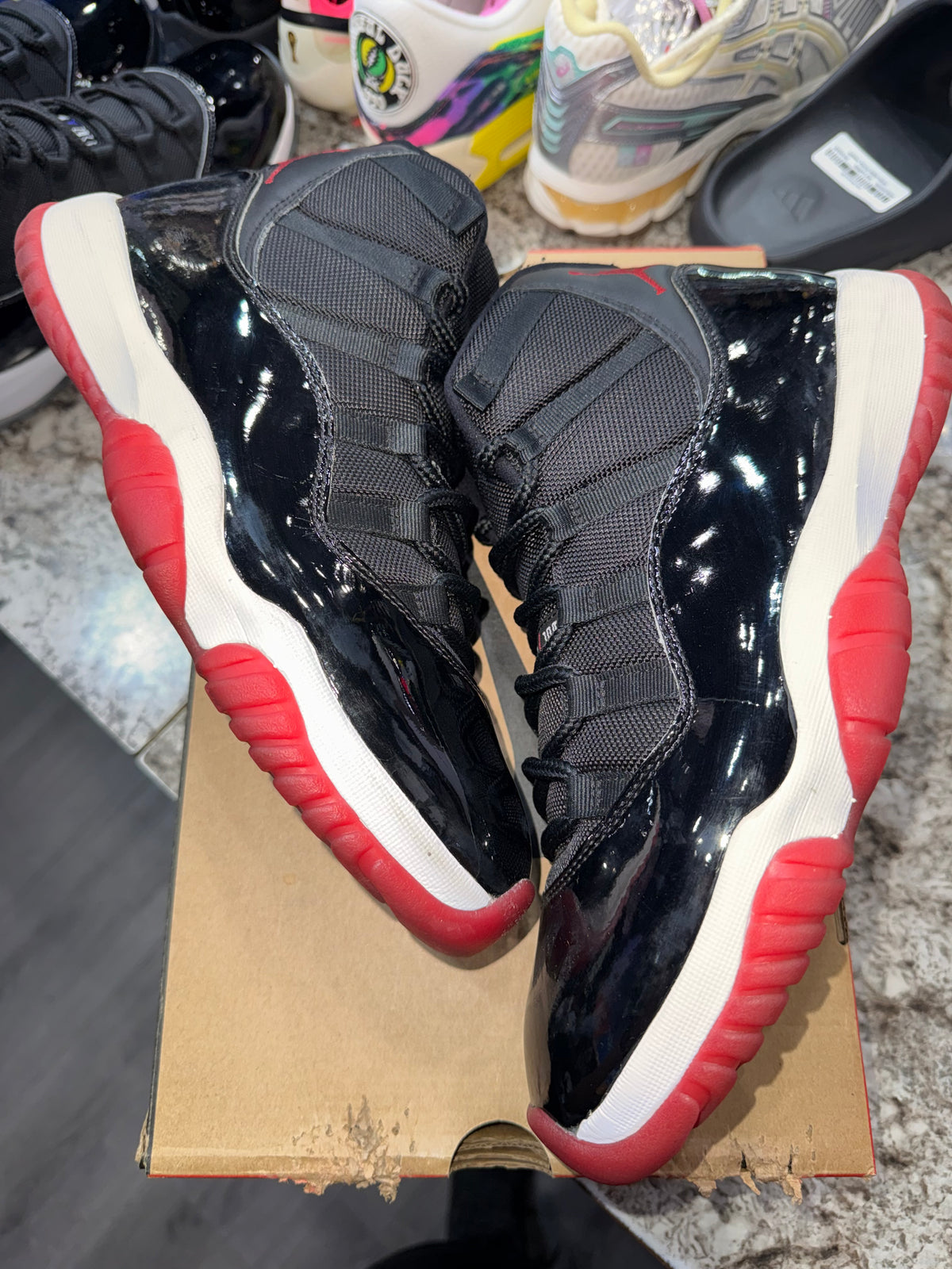 Jordan 11 Retro Playoffs Bred (2019)