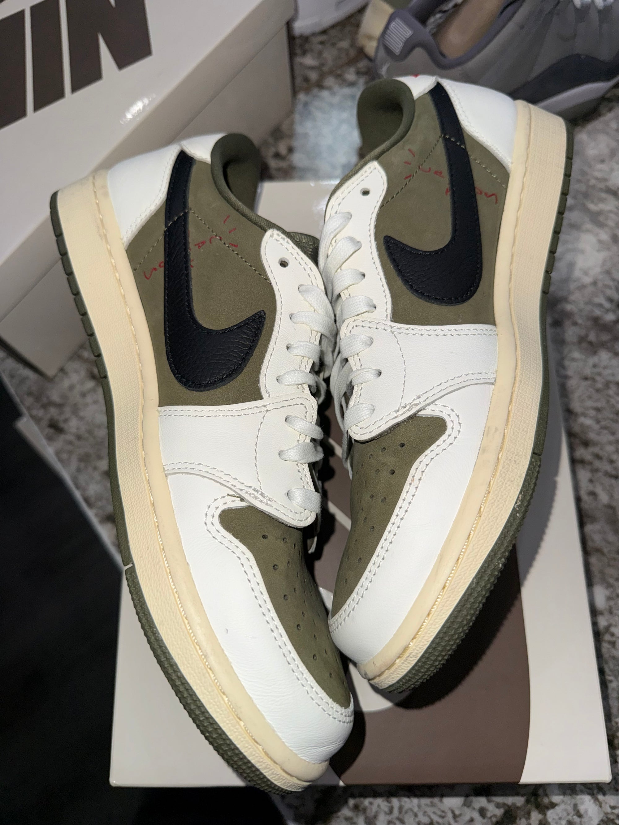 Jordan 1 Retro Low OG SP Travis Scott Medium Olive