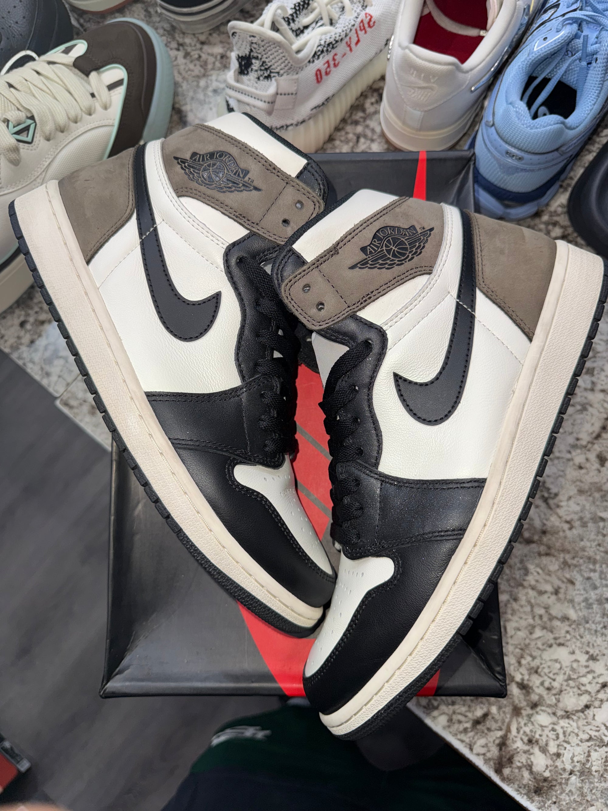 Jordan 1 Retro High Dark Mocha