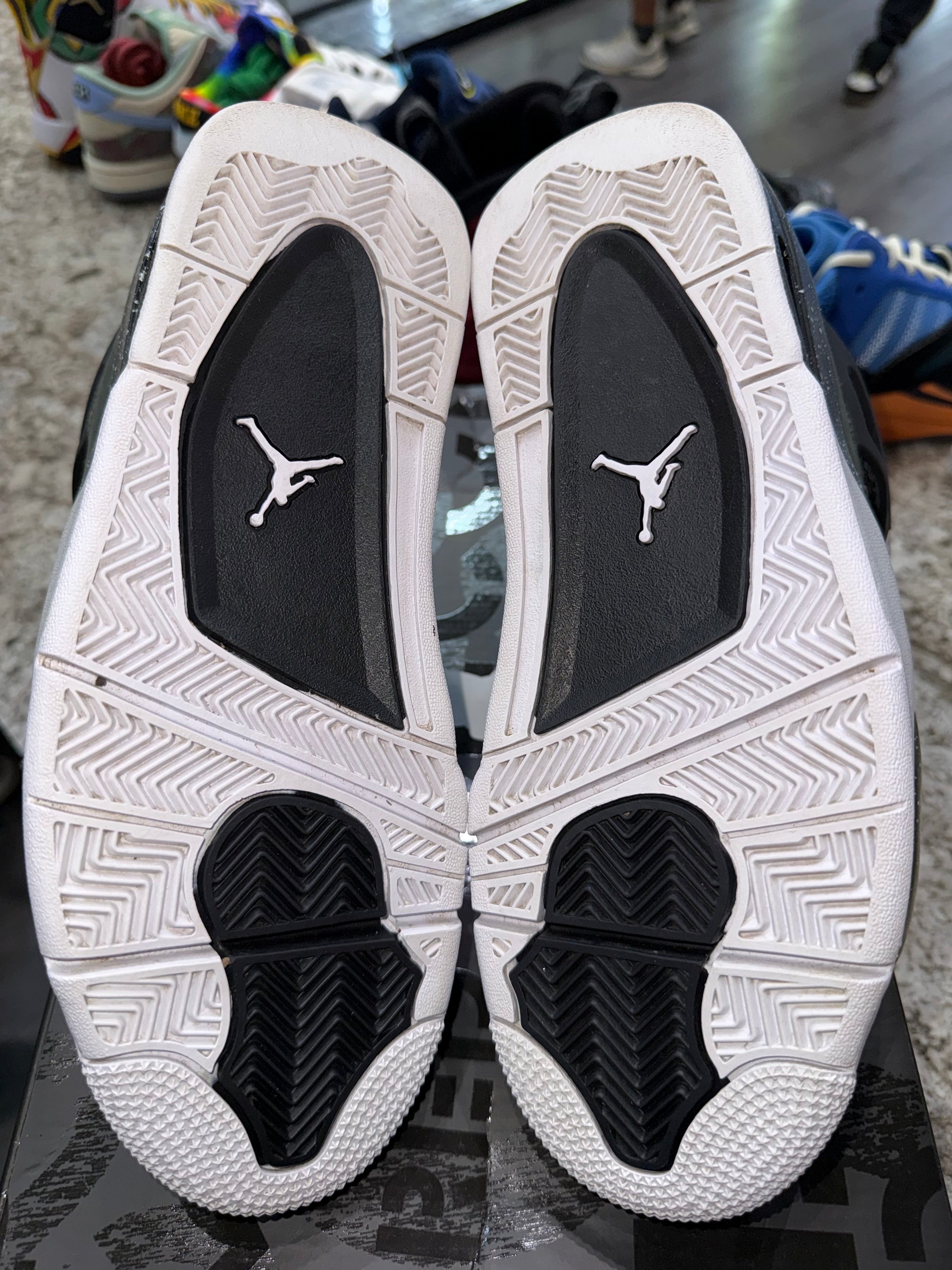 Jordan 4 Retro Fear (2024)