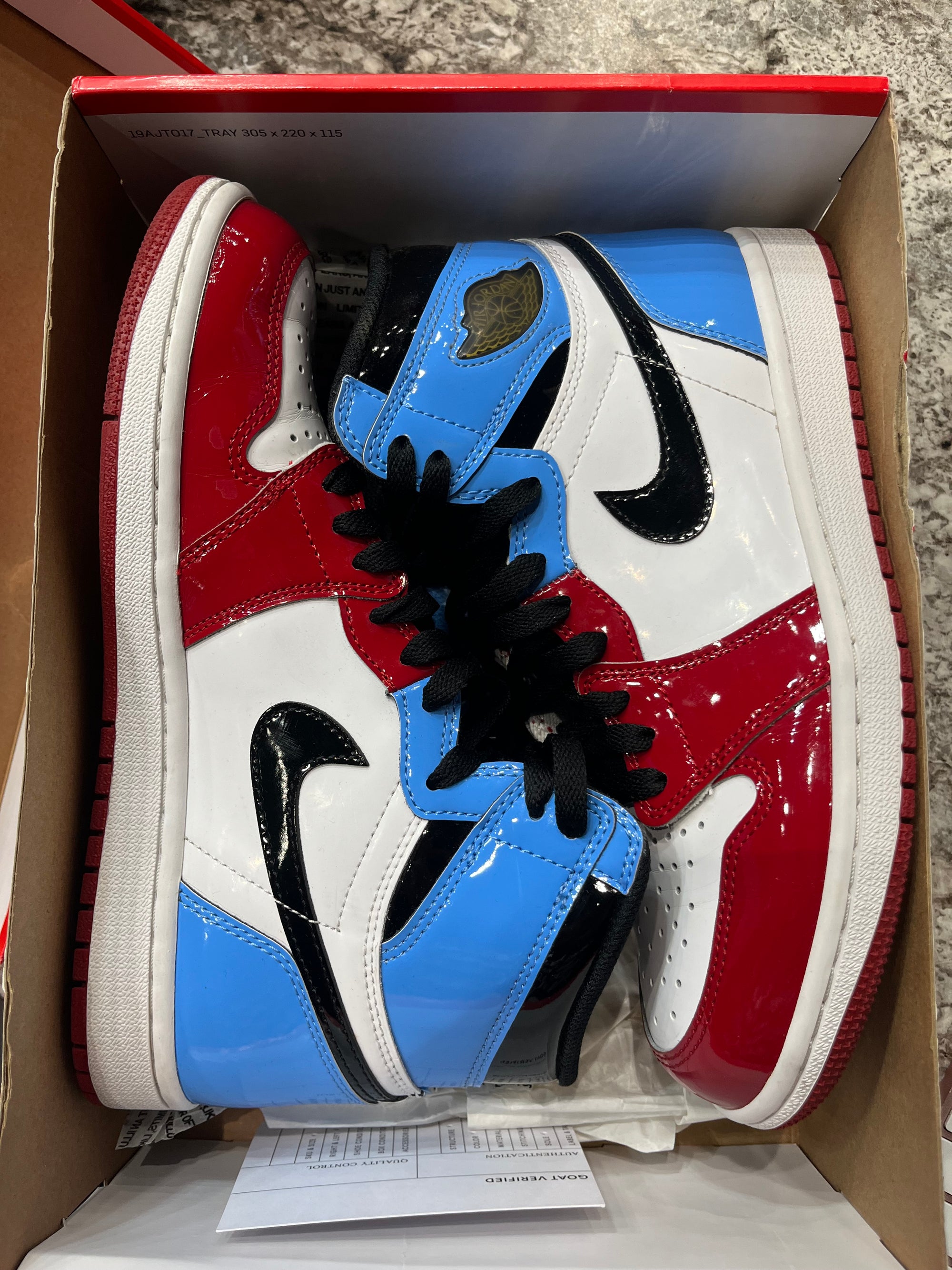 Jordan 1 Retro High Fearless UNC Chicago
