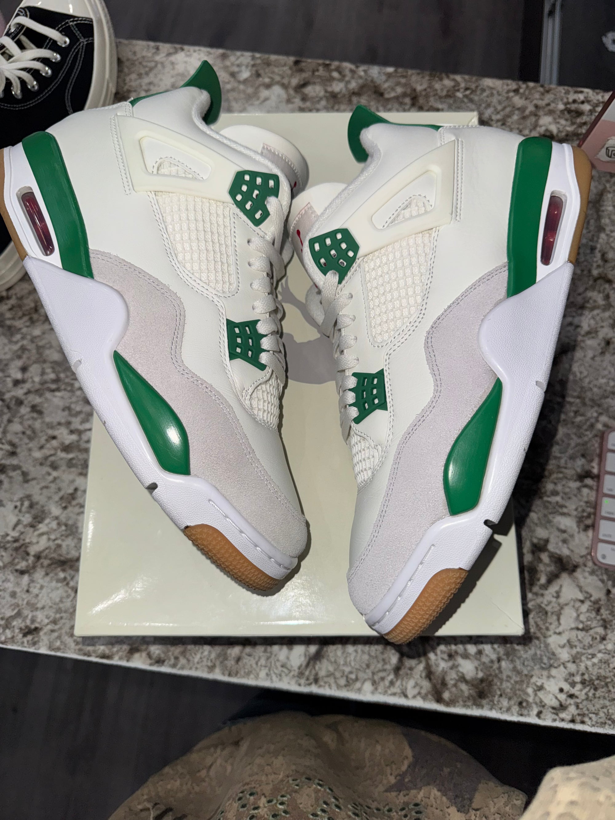Jordan 4 Retro SB Pine Green