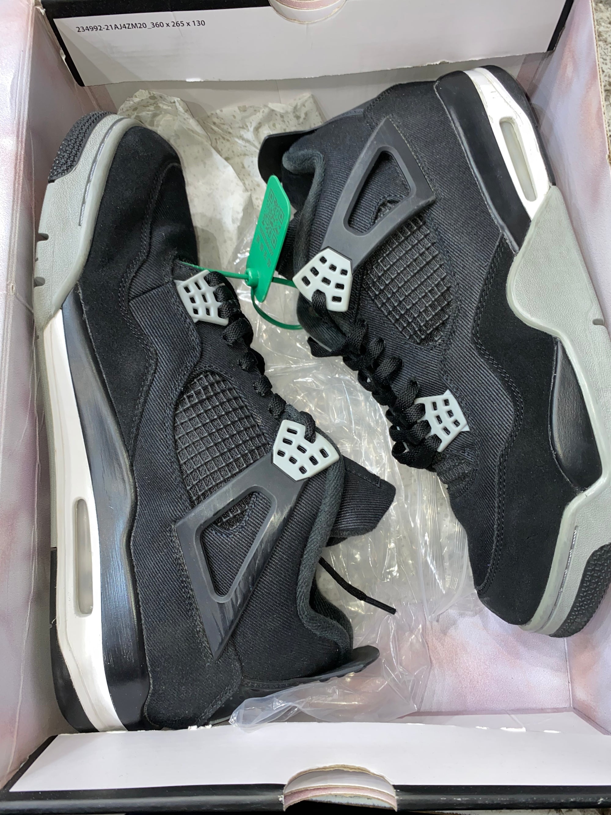 Jordan 4 Retro SE Black Canvas (DAMAGED BOX)