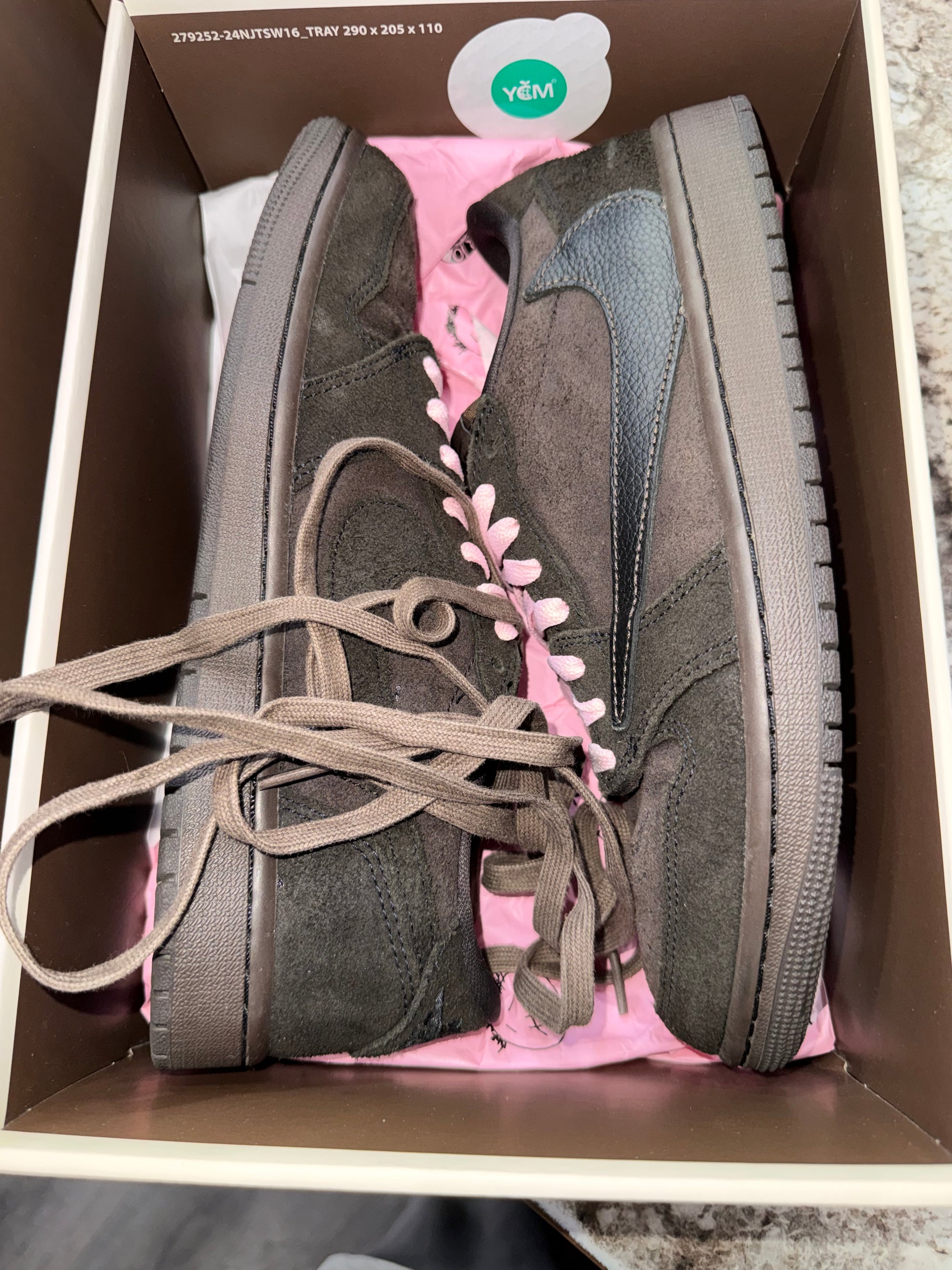 Jordan 1 Retro Low OG SP Travis Scott Velvet Brown