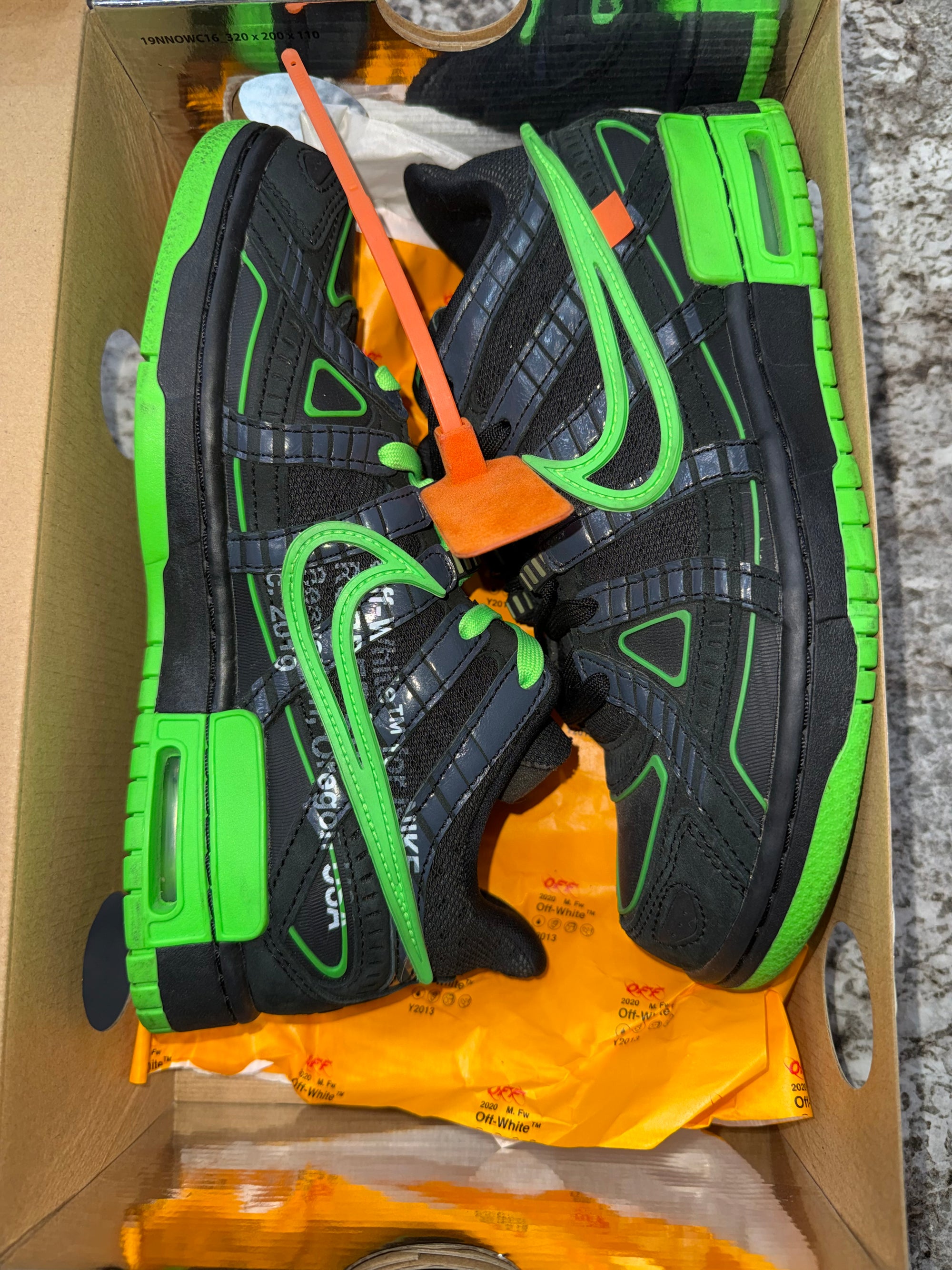 Nike Air Rubber Dunk Off-White Green Strike