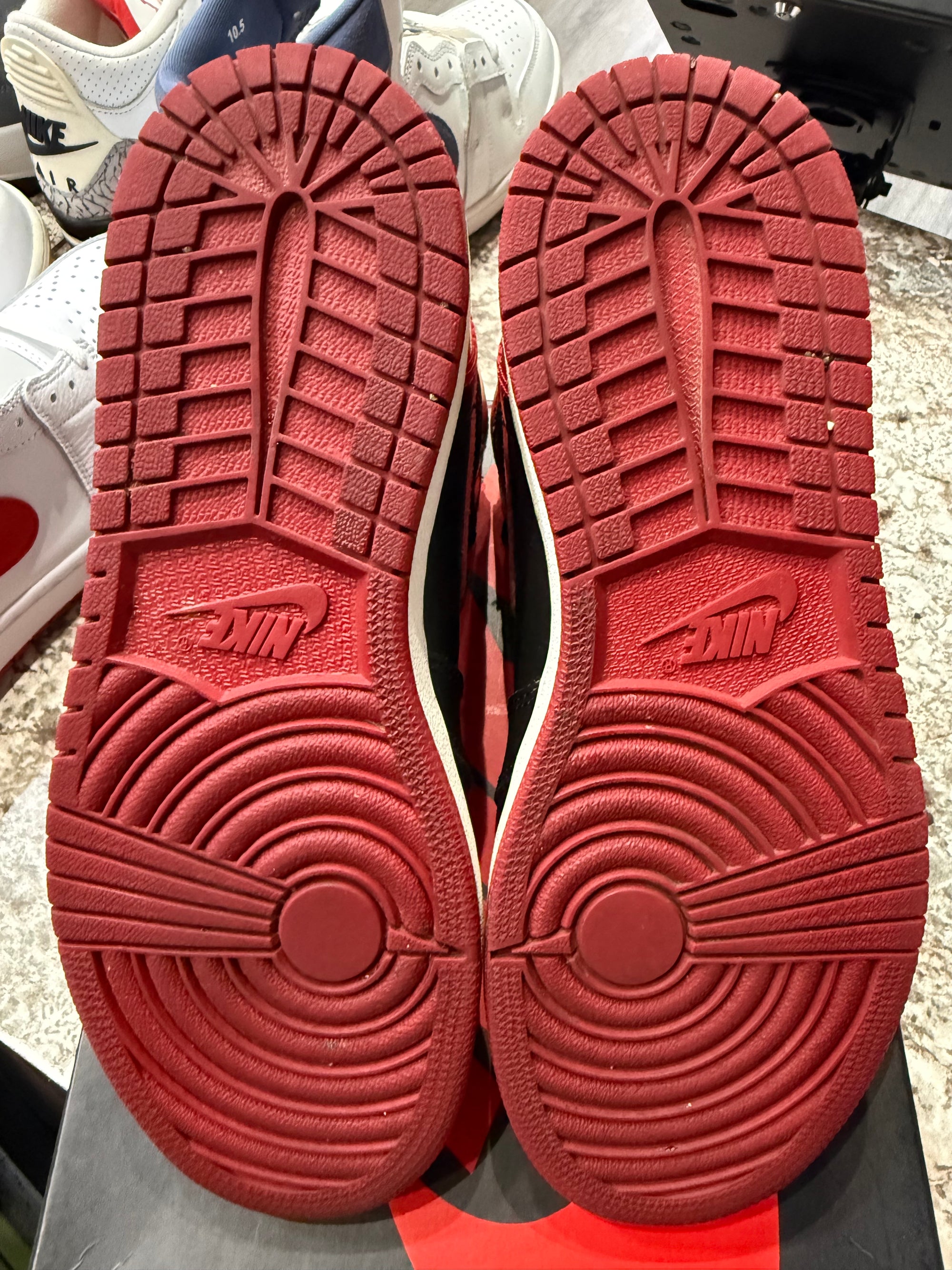 Jordan 1 Retro Bred Banned (2016) (GS)