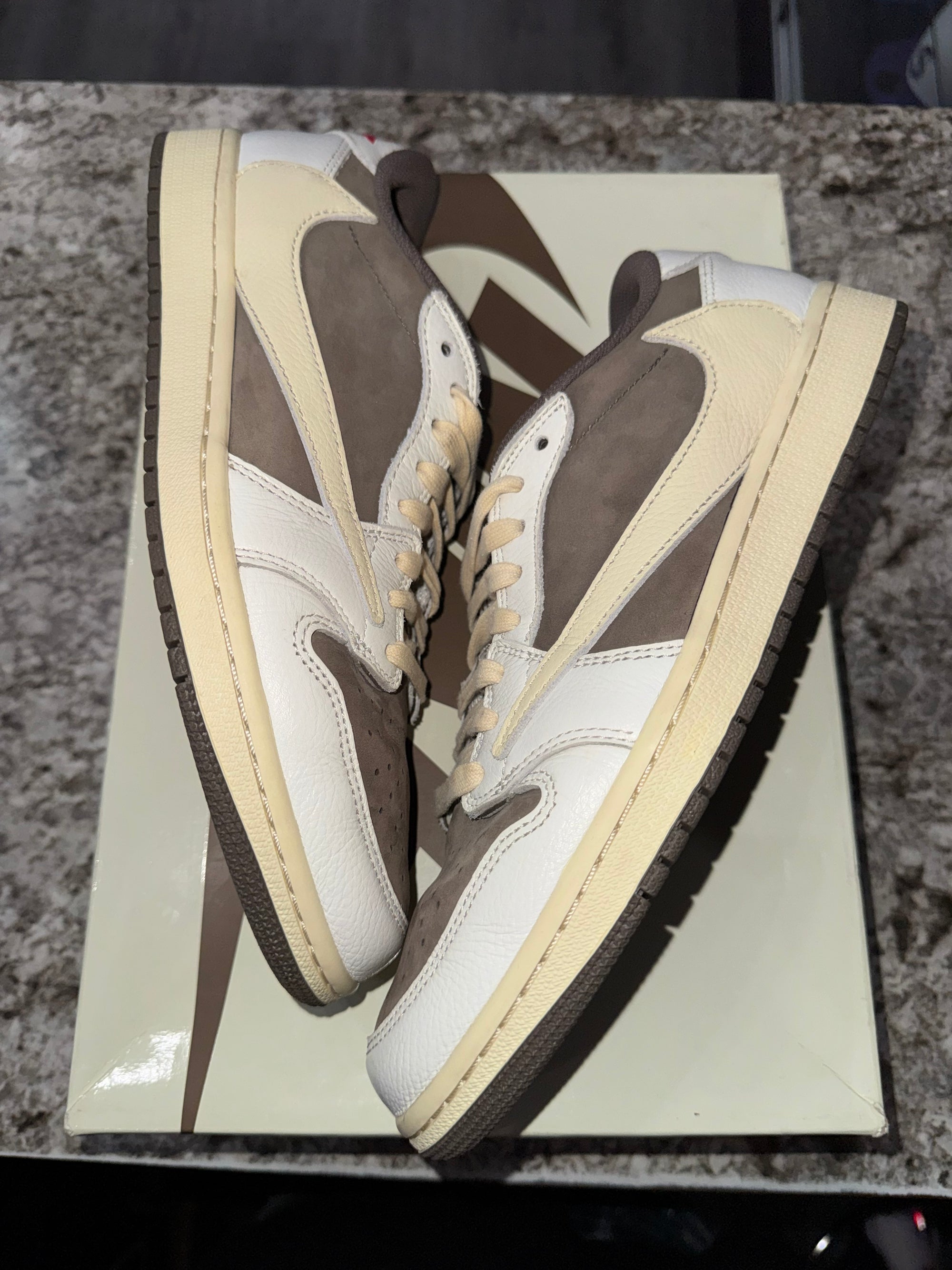 Jordan 1 Retro Low OG SP Travis Scott Reverse Mocha