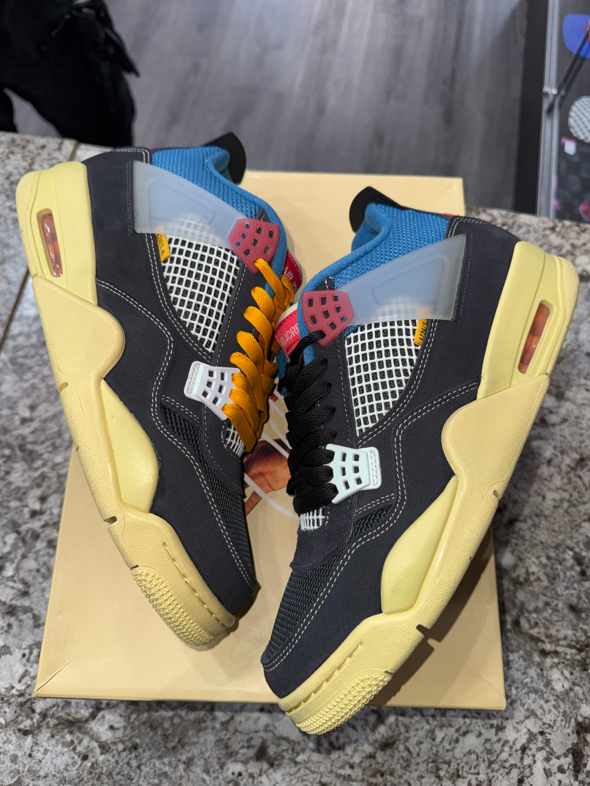 Jordan 4 Retro Union Off Noir