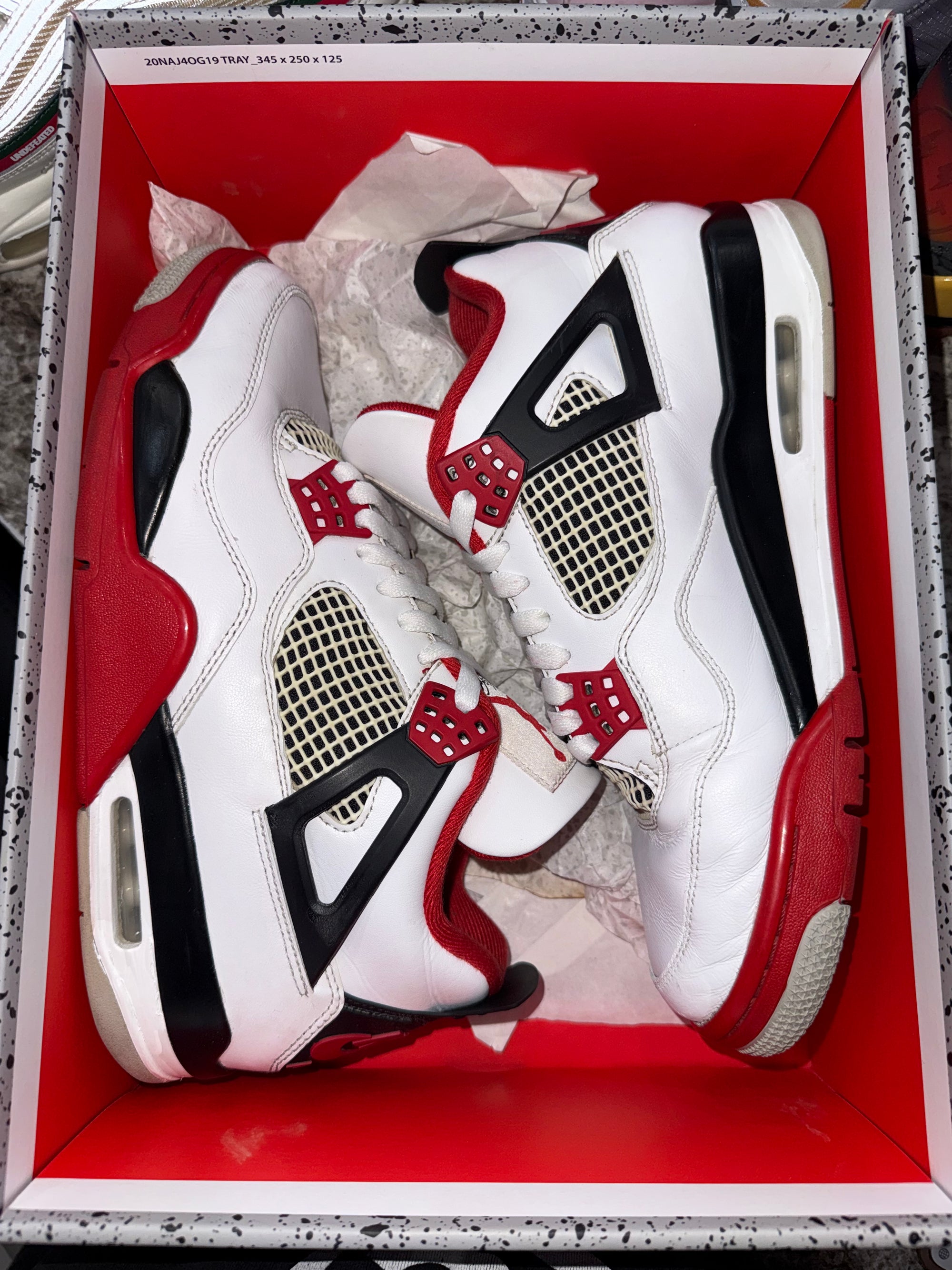 Jordan 4 Retro Fire Red (2020)