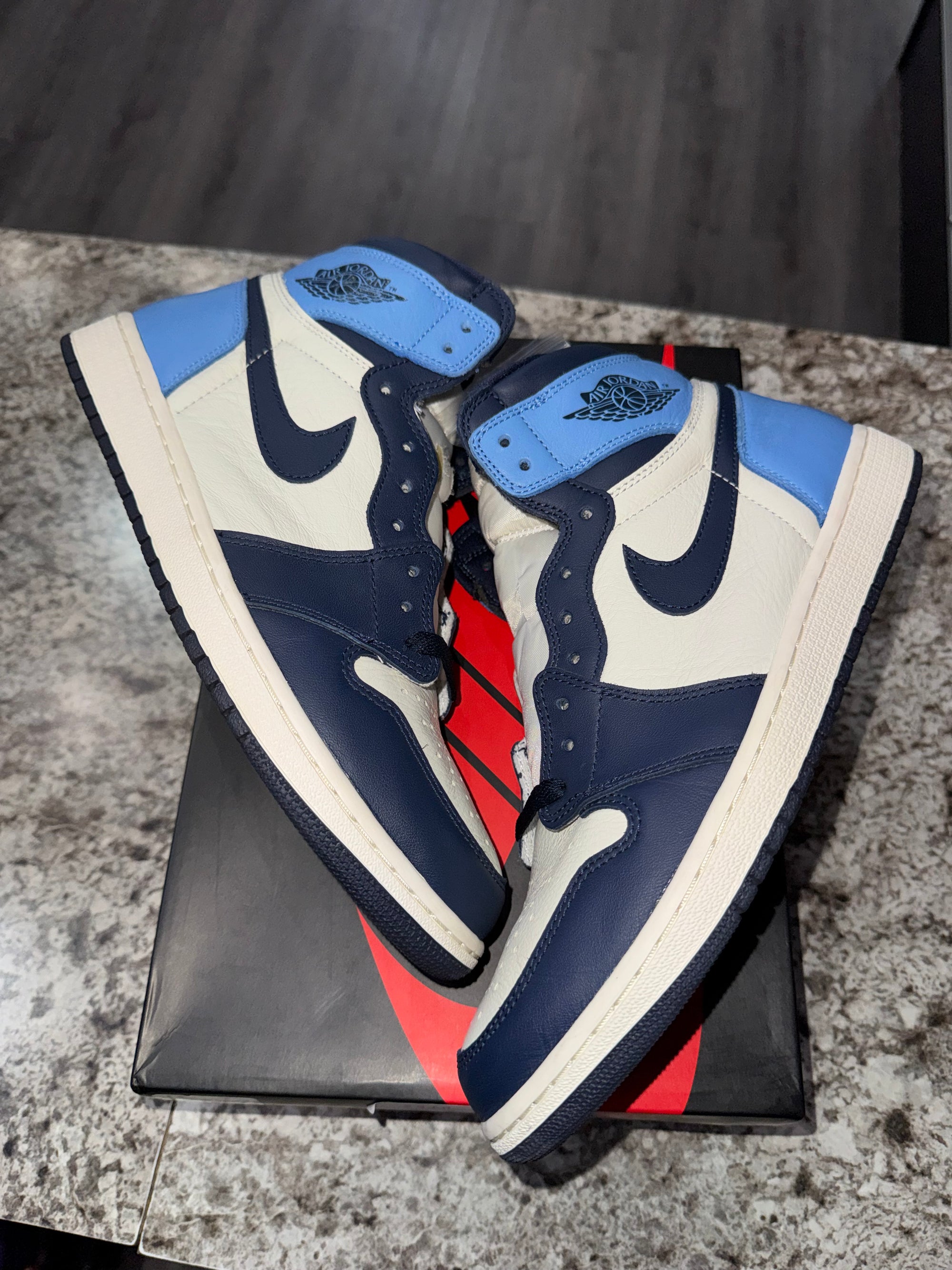 Jordan 1 Retro High Obsidian